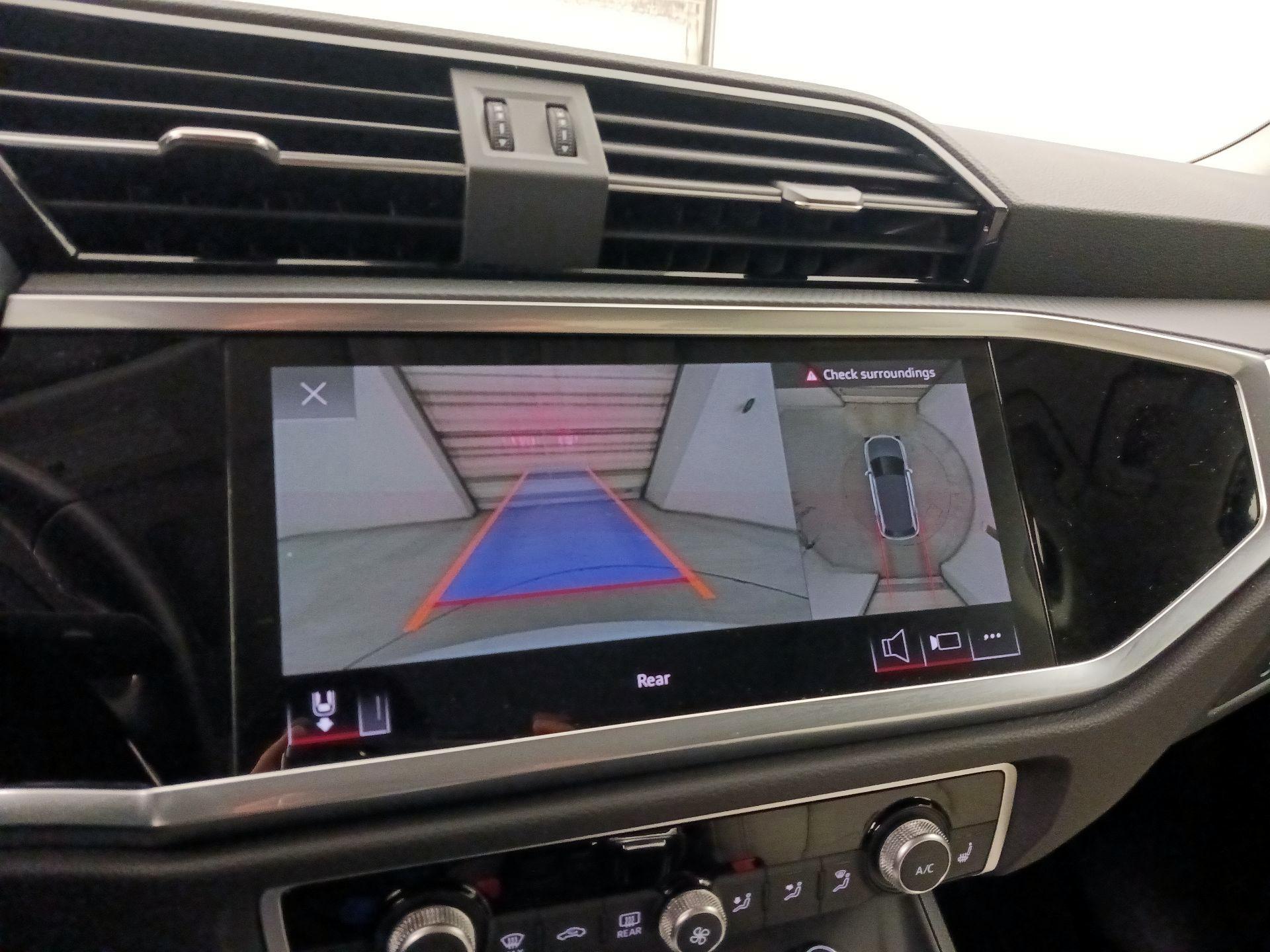 Thumbnail: 2022 Audi Q3 - 14