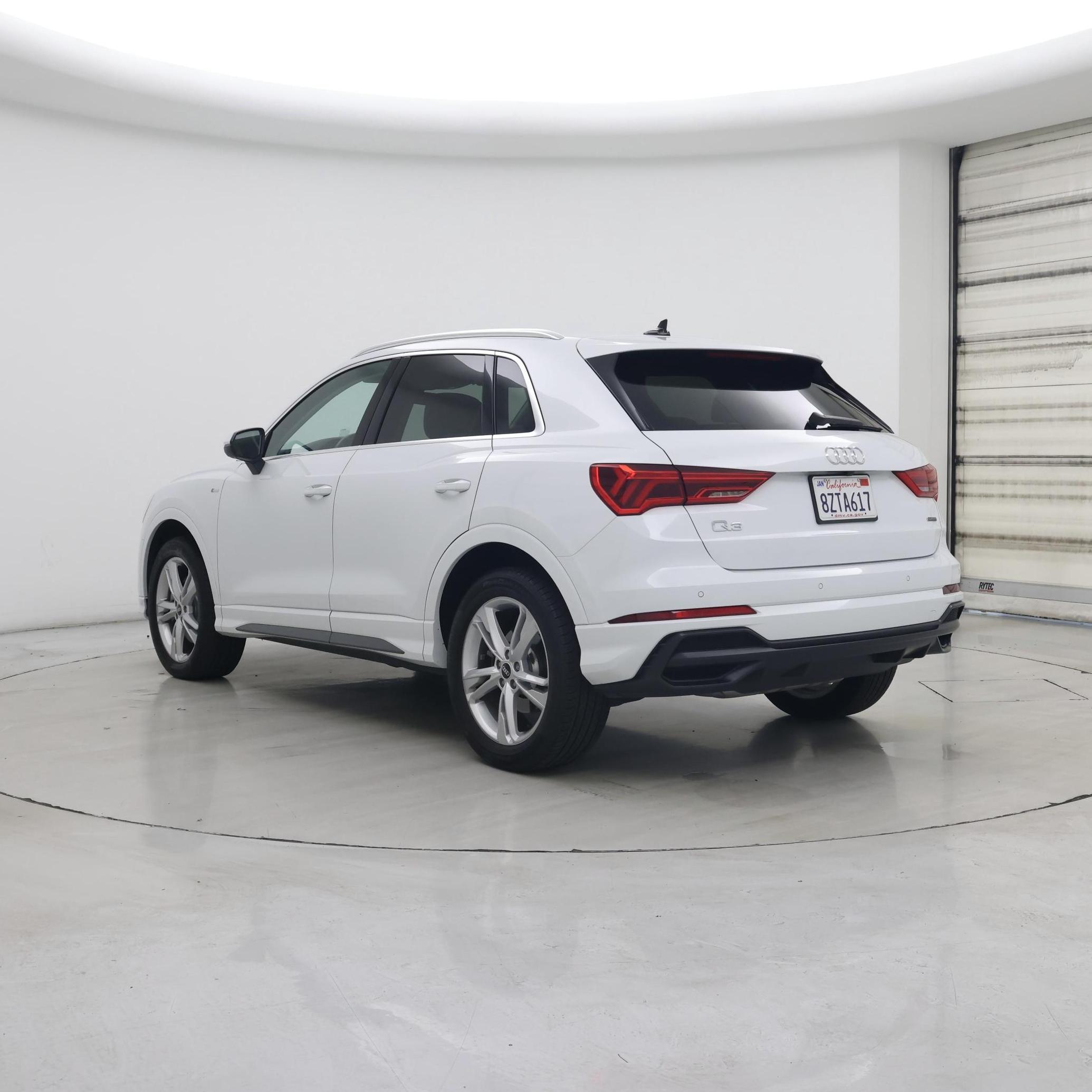 Thumbnail: 2022 Audi Q3 - 2