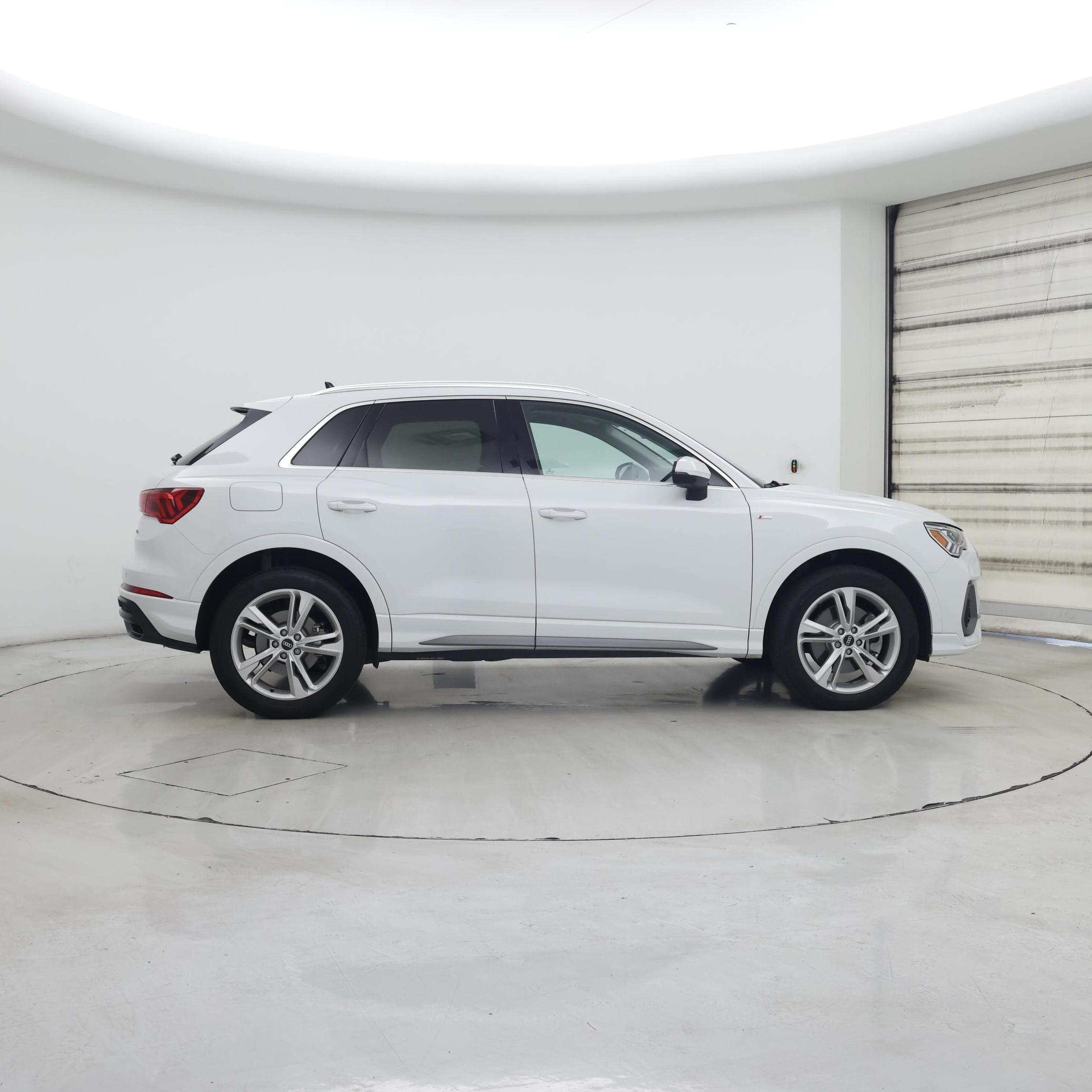 Thumbnail: 2022 Audi Q3 - 7