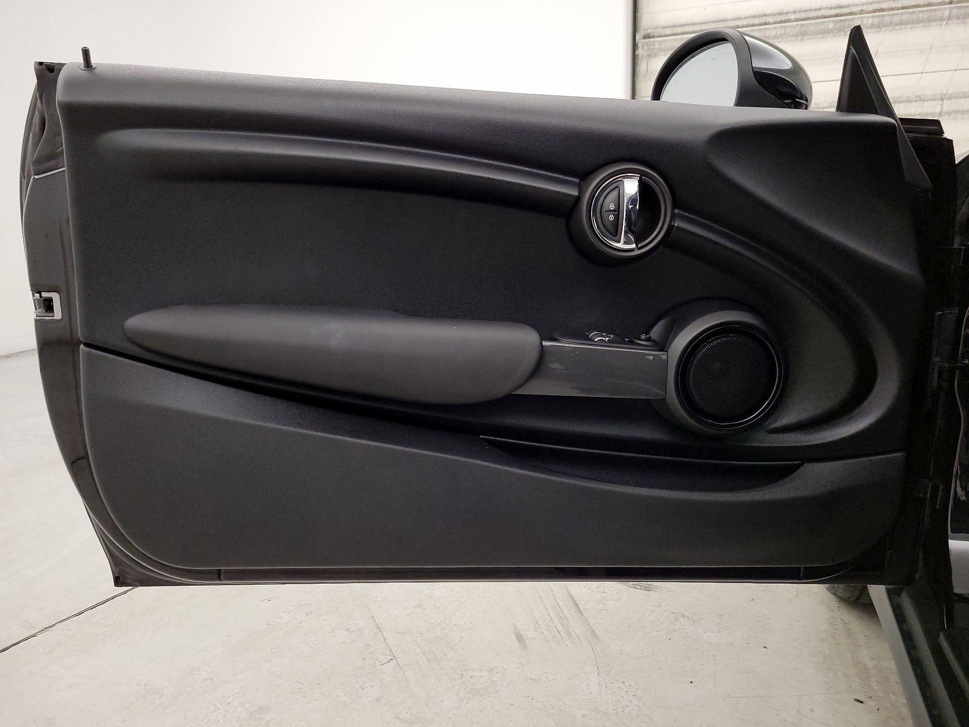 Thumbnail: 2017 MINI Cooper Hardtop - 12