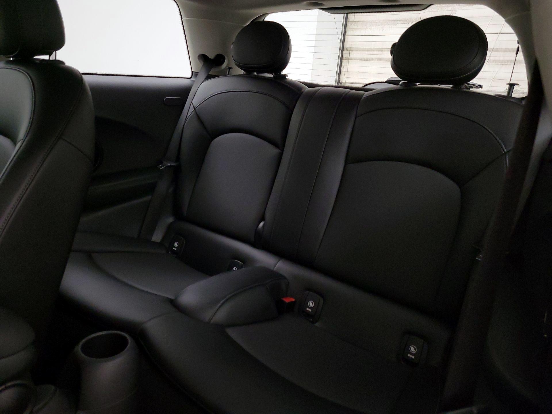 Thumbnail: 2017 MINI Cooper Hardtop - 19