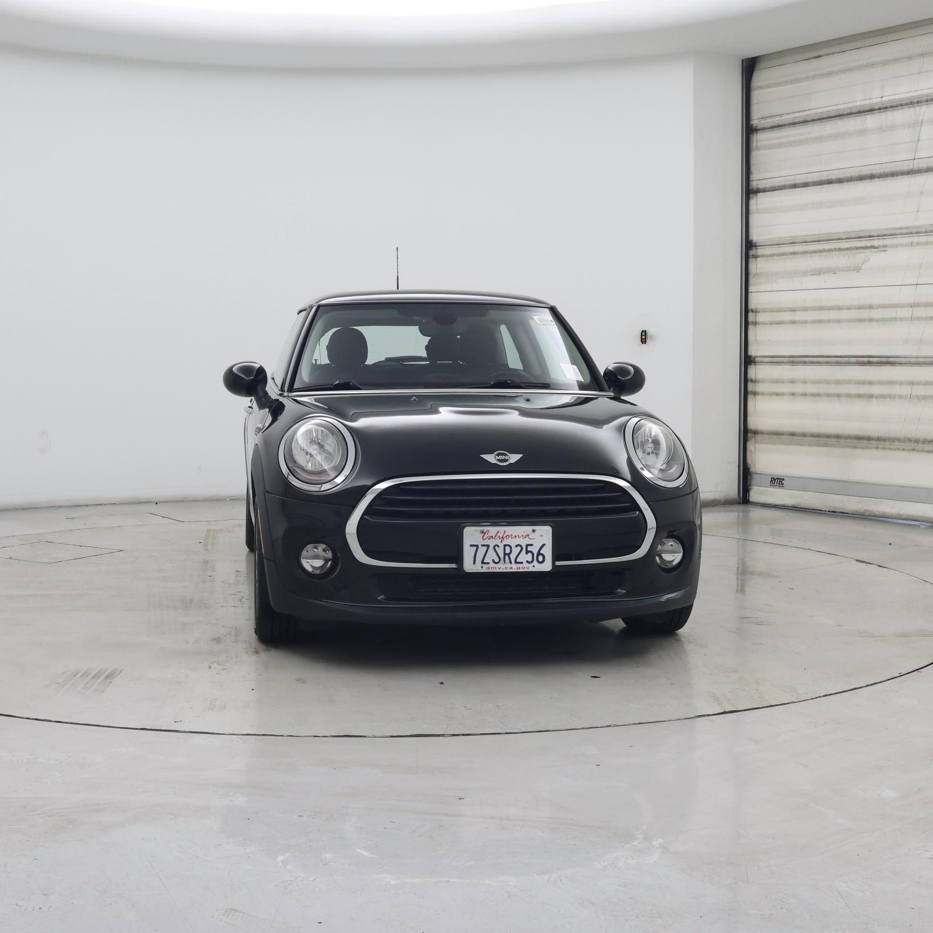 Thumbnail: 2017 MINI Cooper Hardtop - 5
