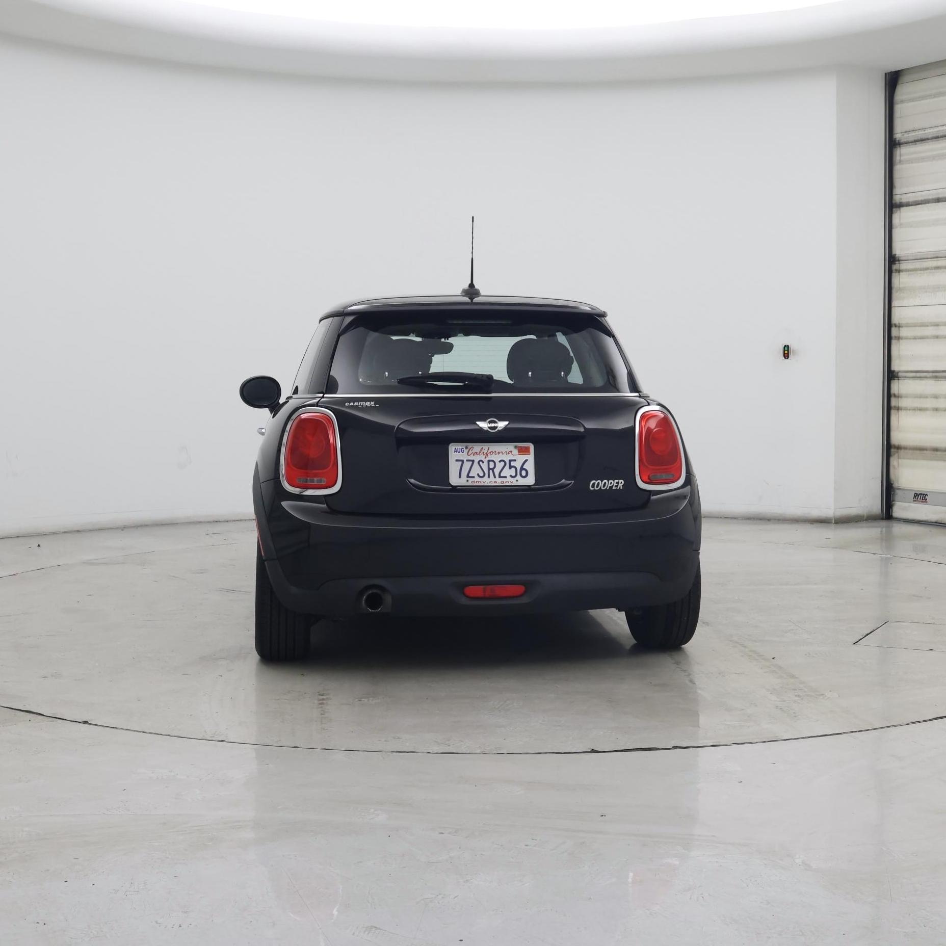 Thumbnail: 2017 MINI Cooper Hardtop - 6