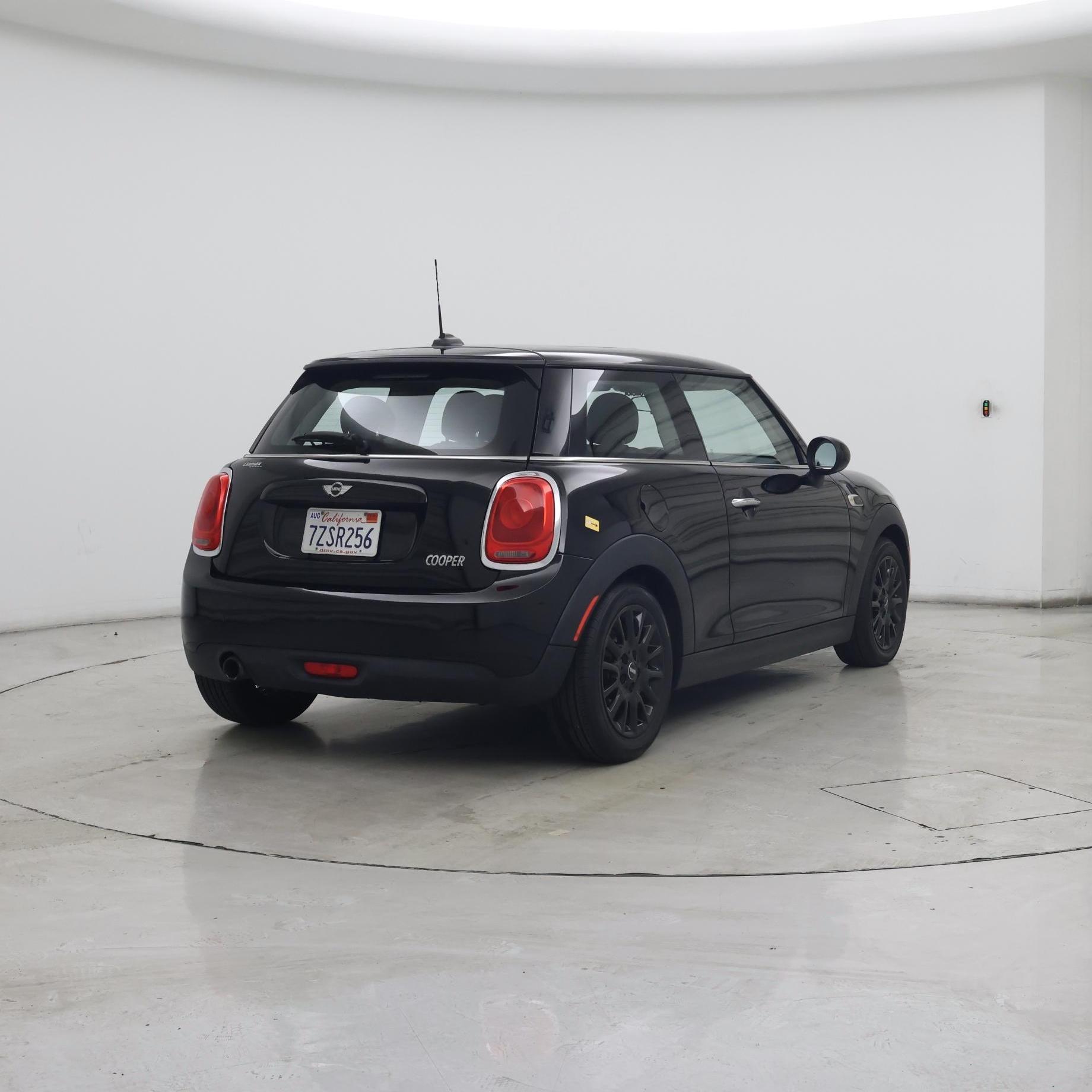 Thumbnail: 2017 MINI Cooper Hardtop - 8