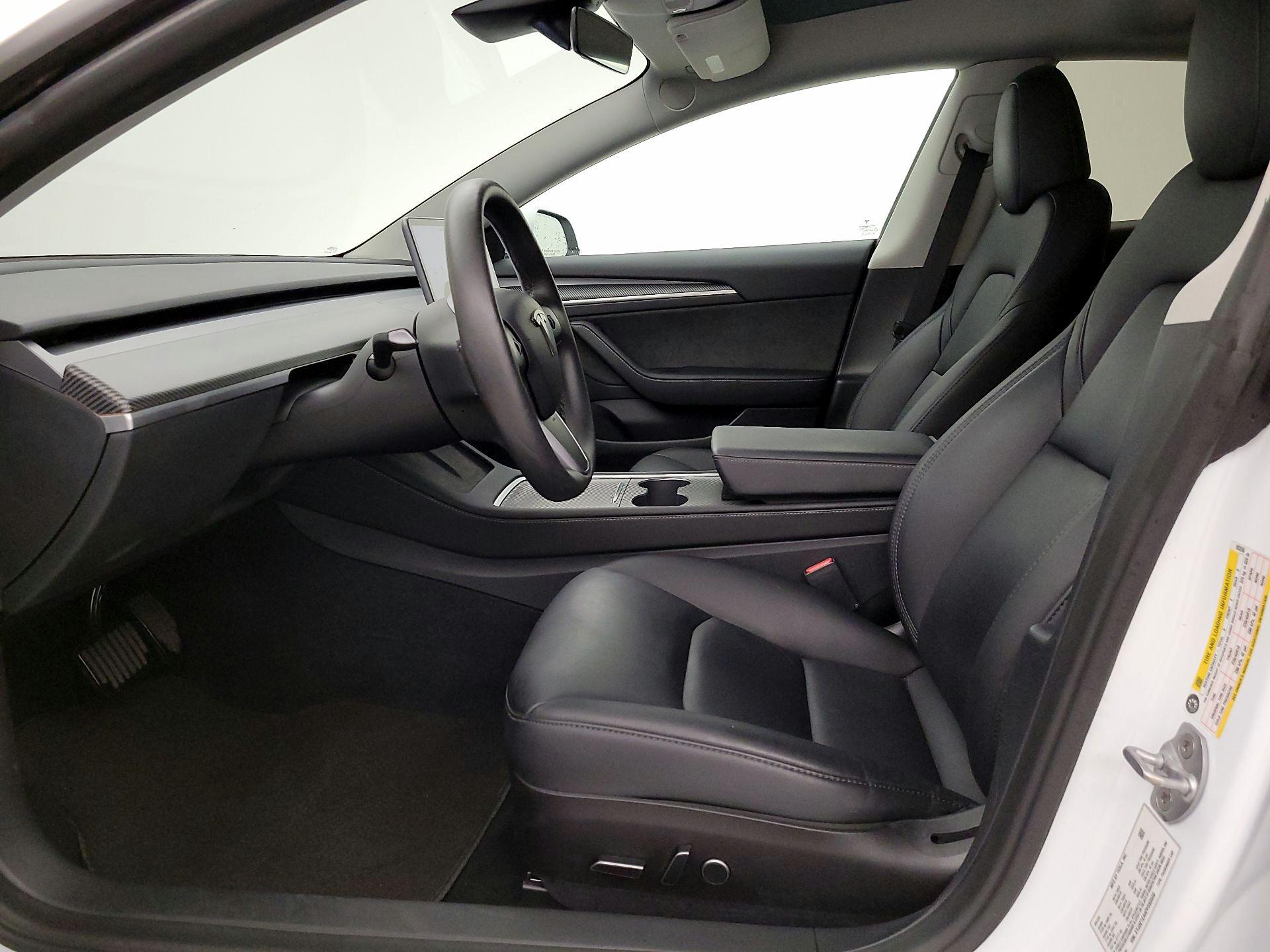 Thumbnail: 2023 Tesla Model 3 - 11