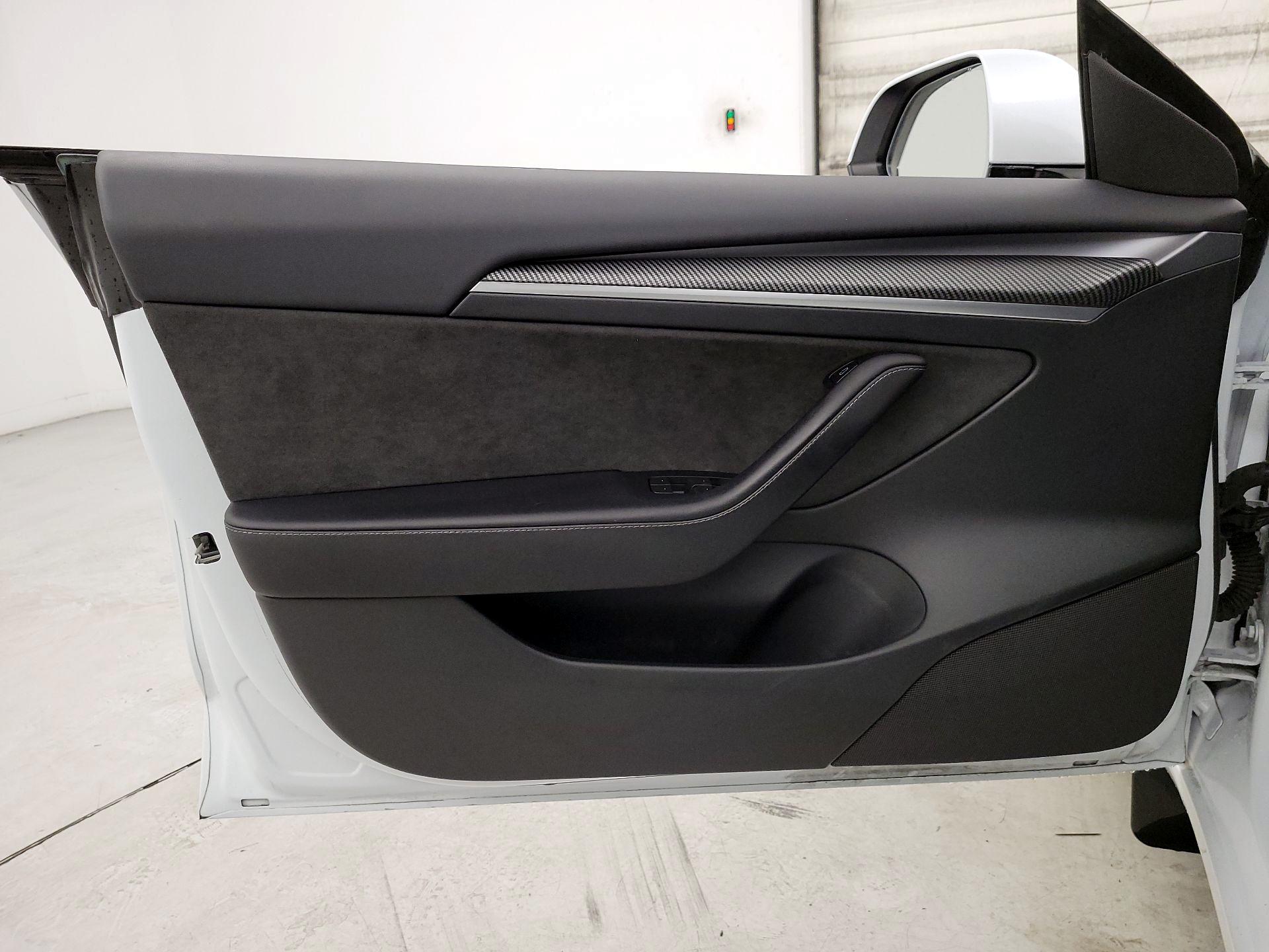 Thumbnail: 2023 Tesla Model 3 - 12