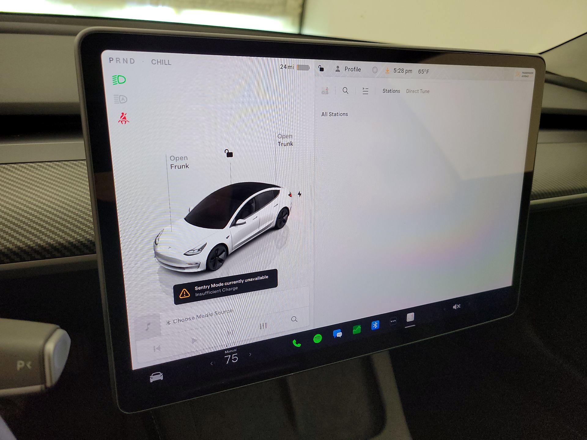 Thumbnail: 2023 Tesla Model 3 - 15