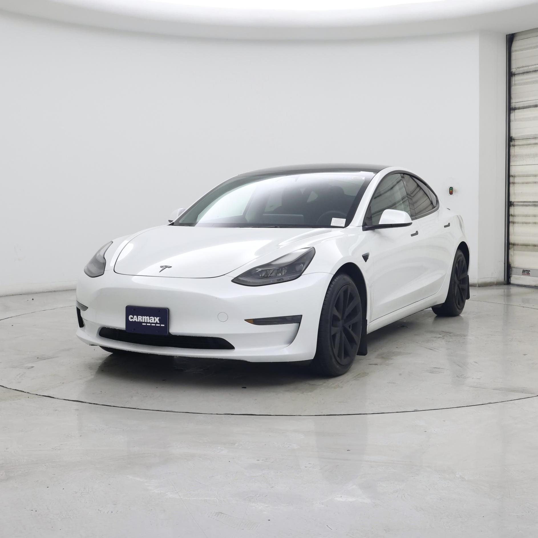 Thumbnail: 2023 Tesla Model 3 - 4