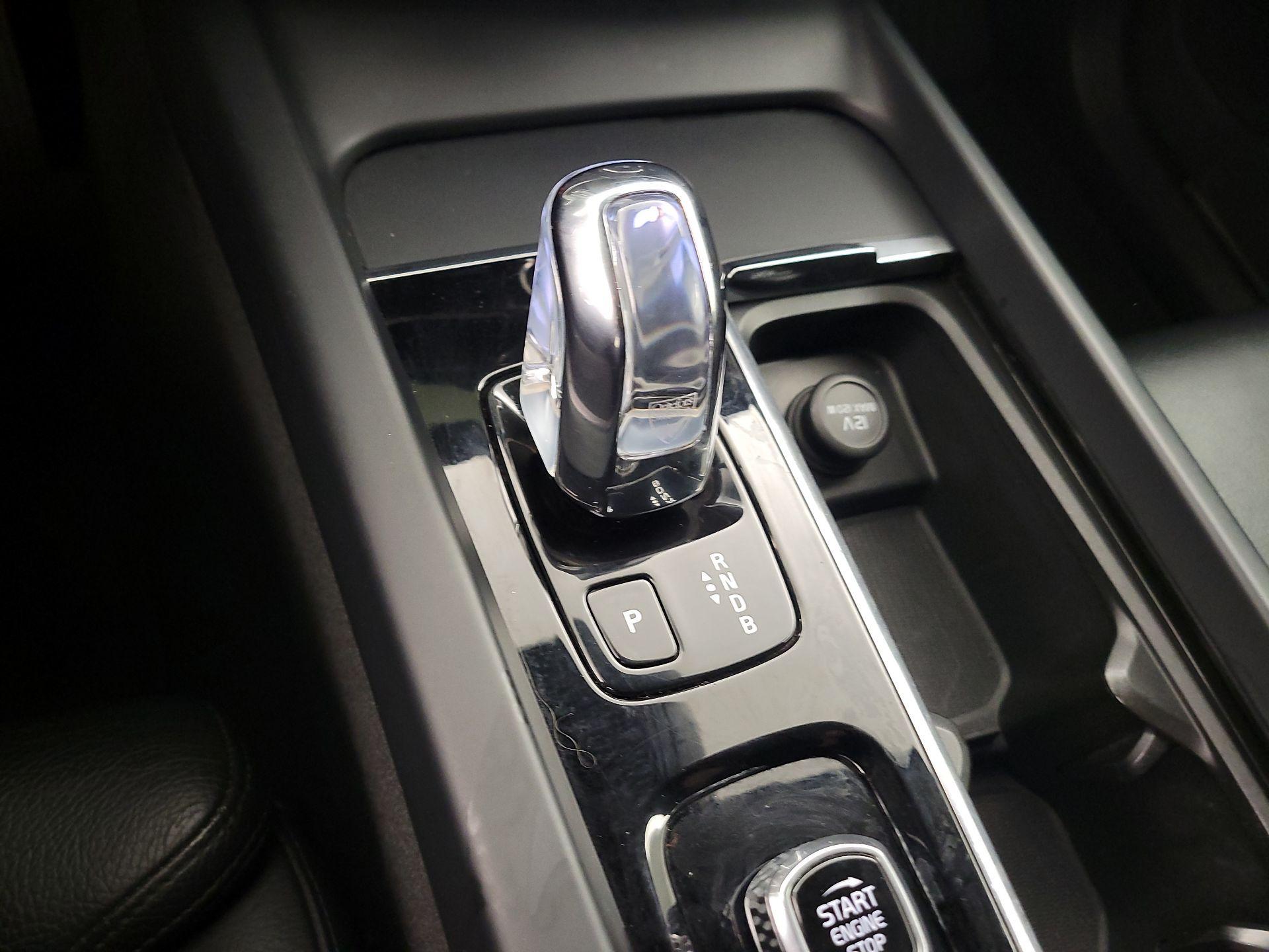 Thumbnail: 2019 Volvo XC60 - 18