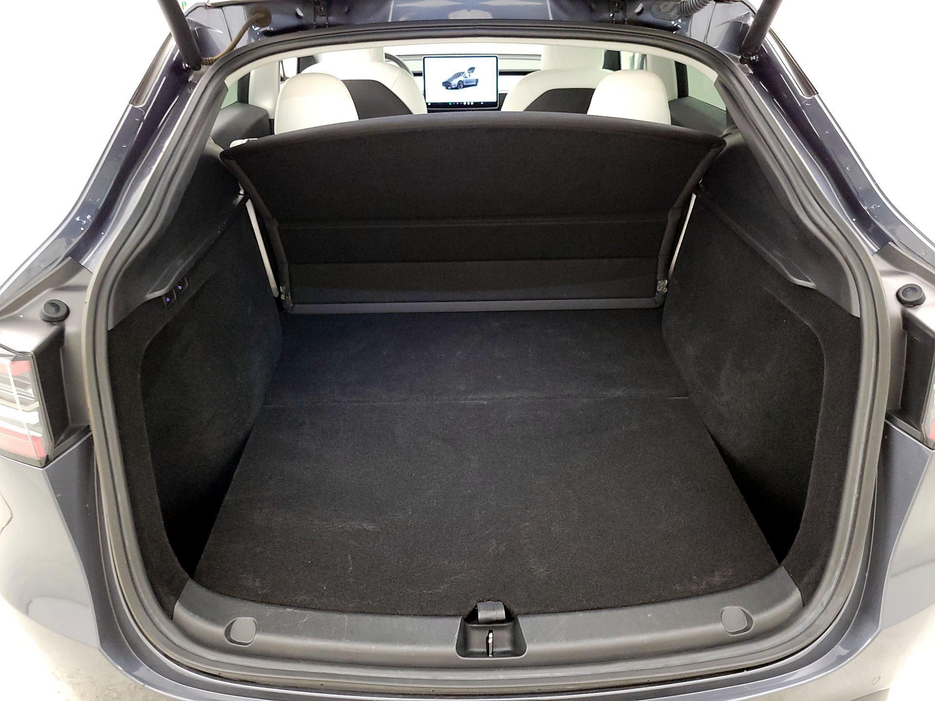 Thumbnail: 2022 Tesla Model Y - 19