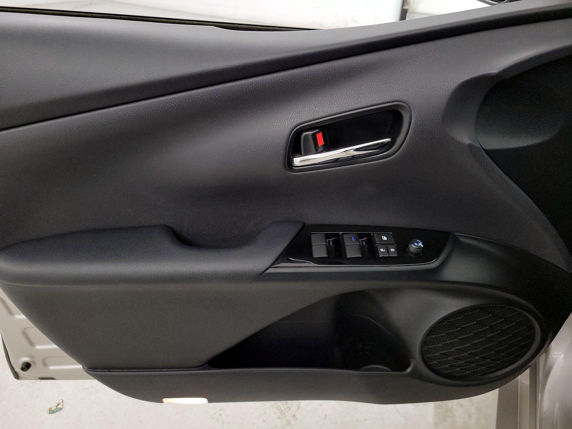 Thumbnail: 2021 Toyota Prius Prime - 12