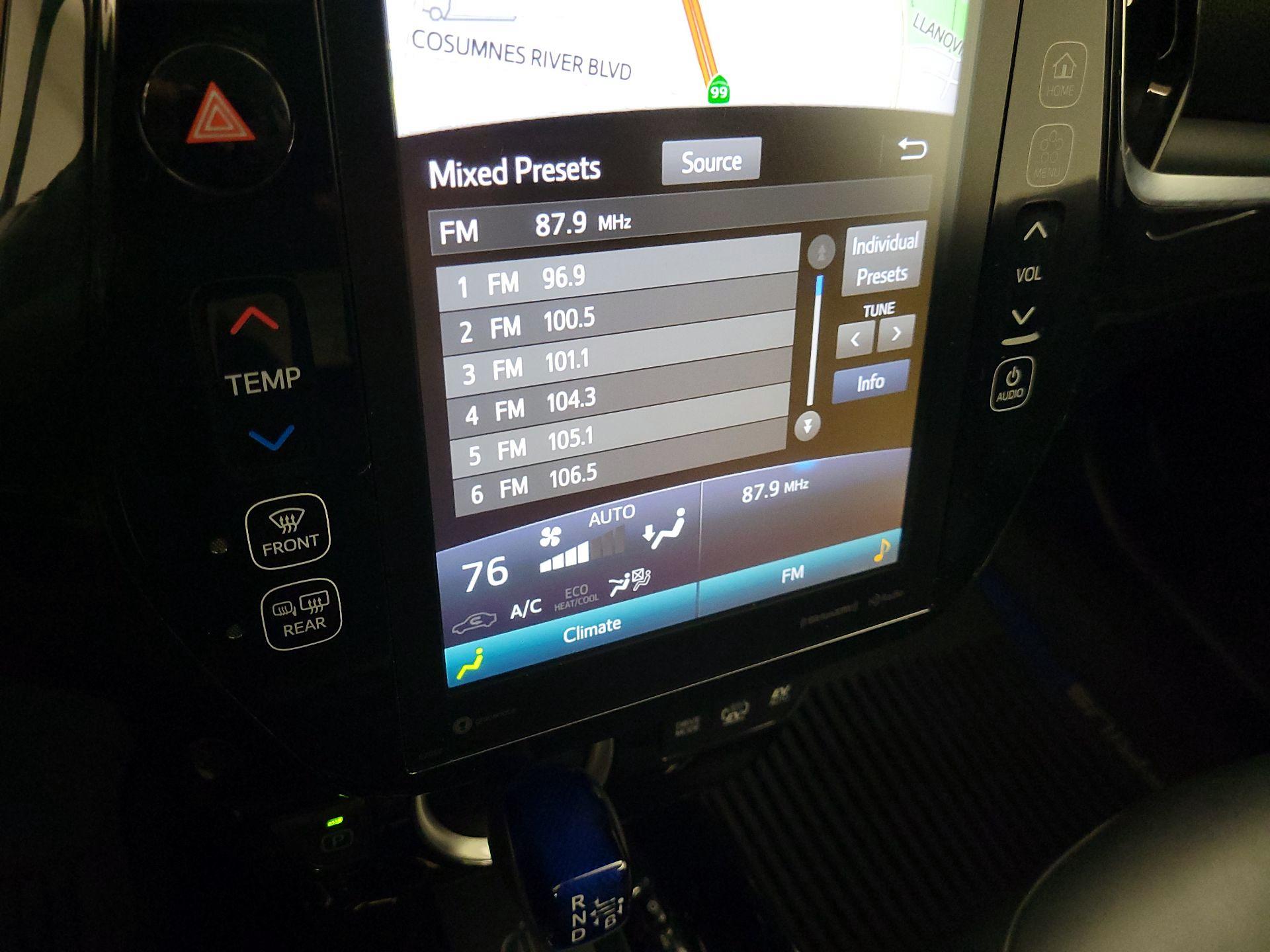 Thumbnail: 2021 Toyota Prius Prime - 15