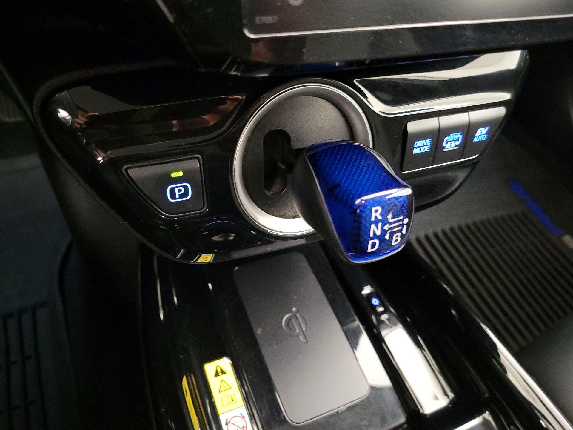 Thumbnail: 2021 Toyota Prius Prime - 17