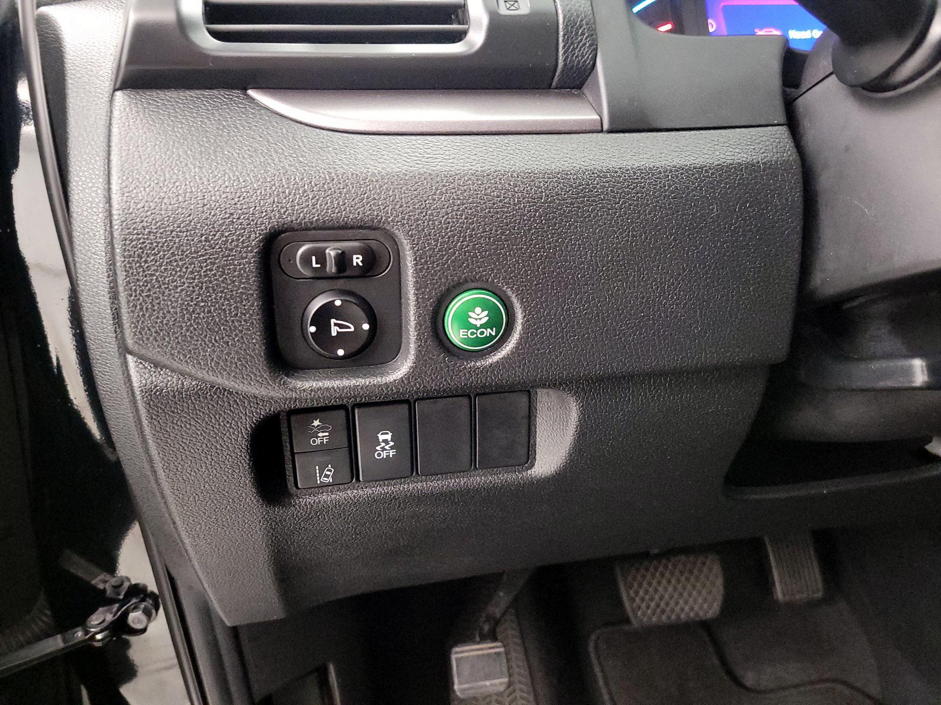 Thumbnail: 2019 Honda Pilot - 13