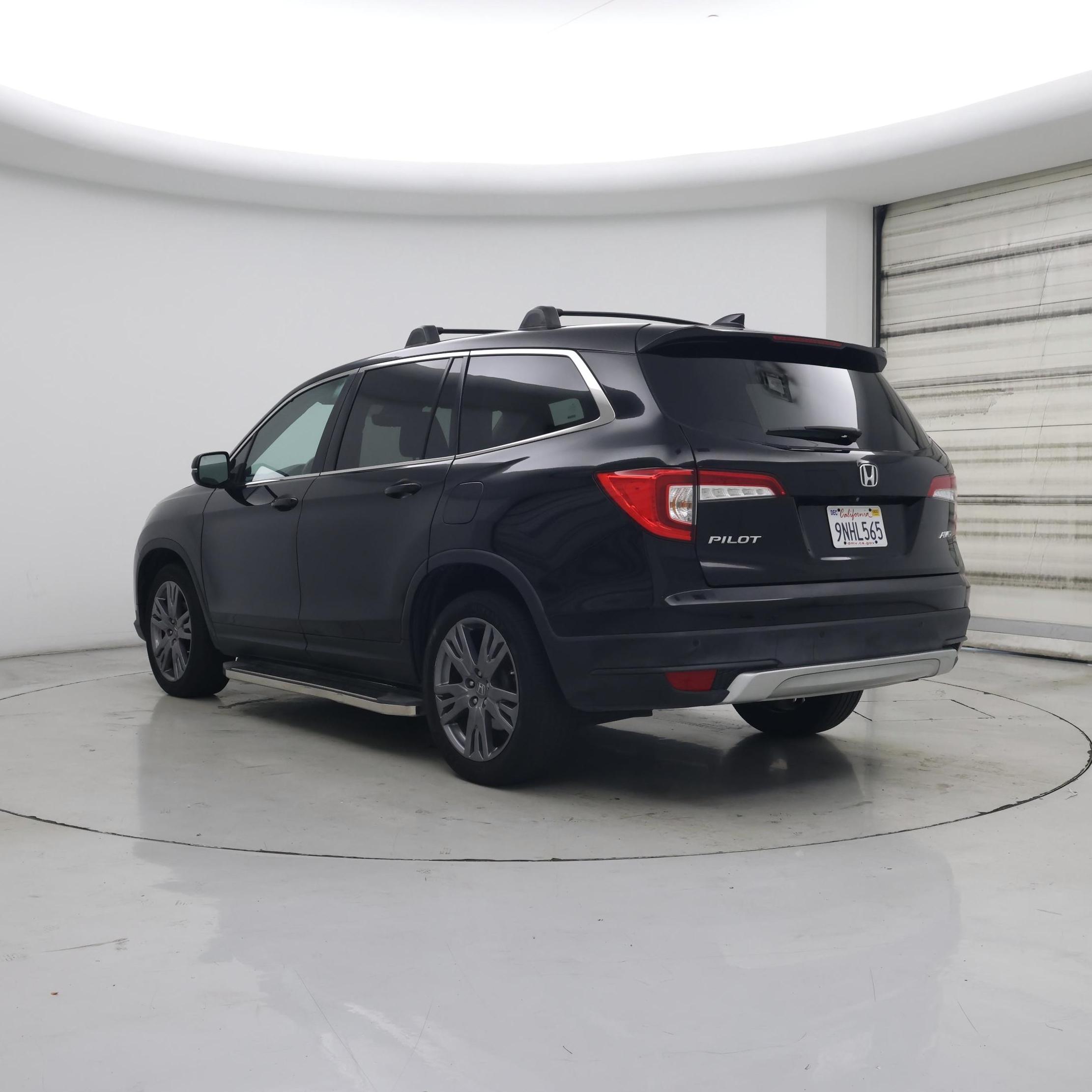 Thumbnail: 2019 Honda Pilot - 2