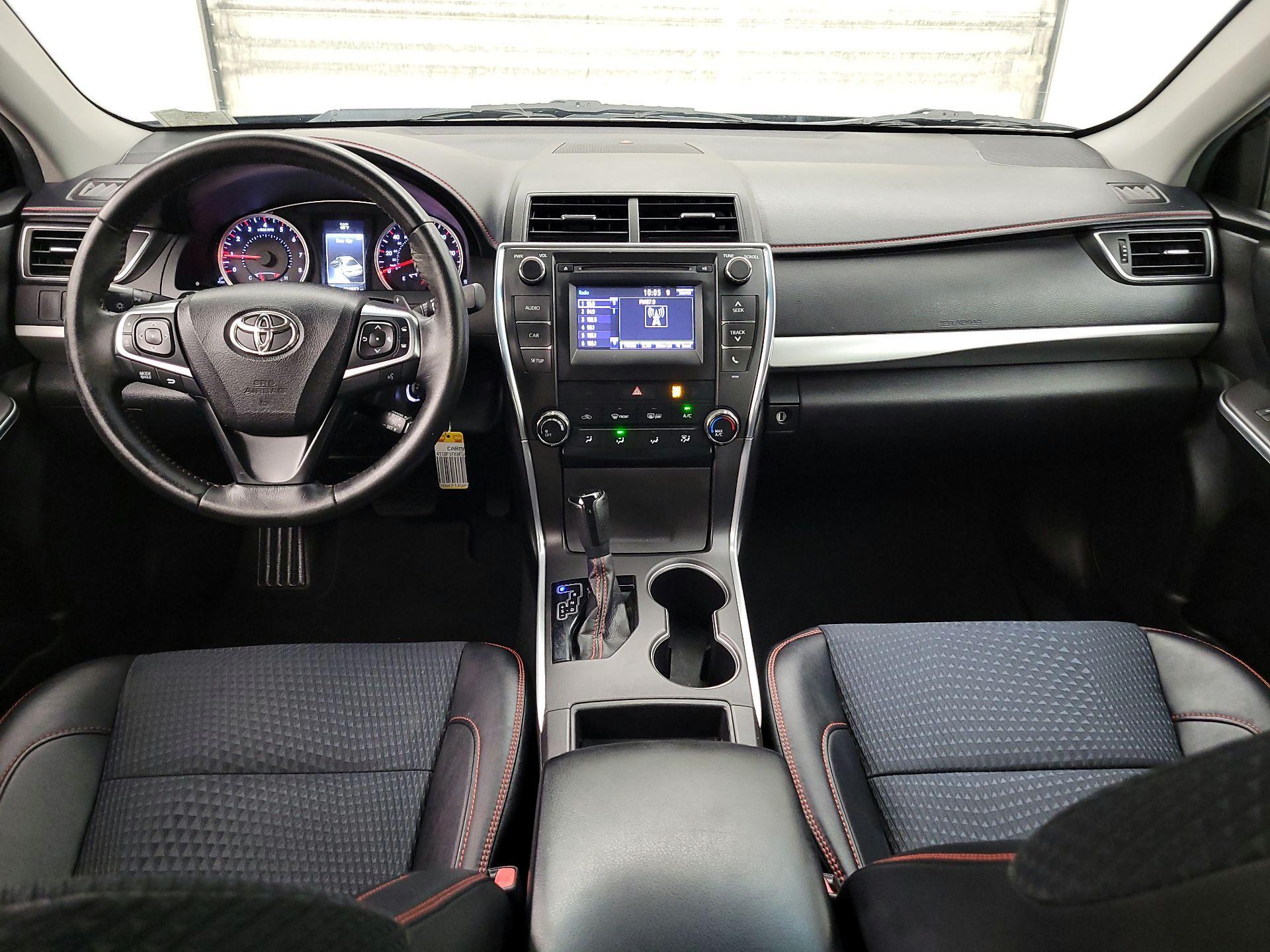 Thumbnail: 2015 Toyota Camry - 9