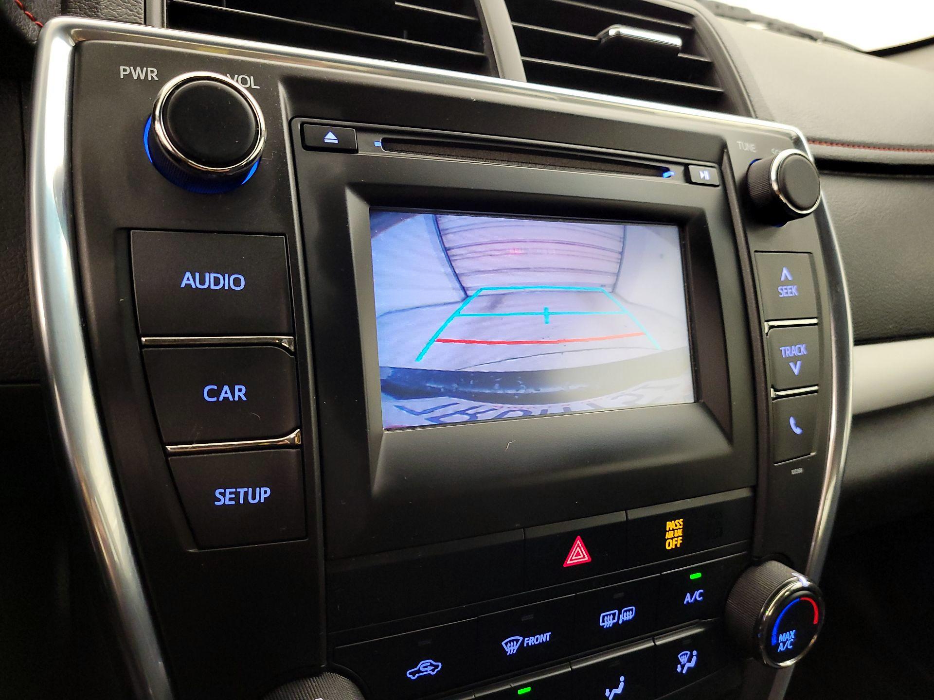 Thumbnail: 2015 Toyota Camry - 13