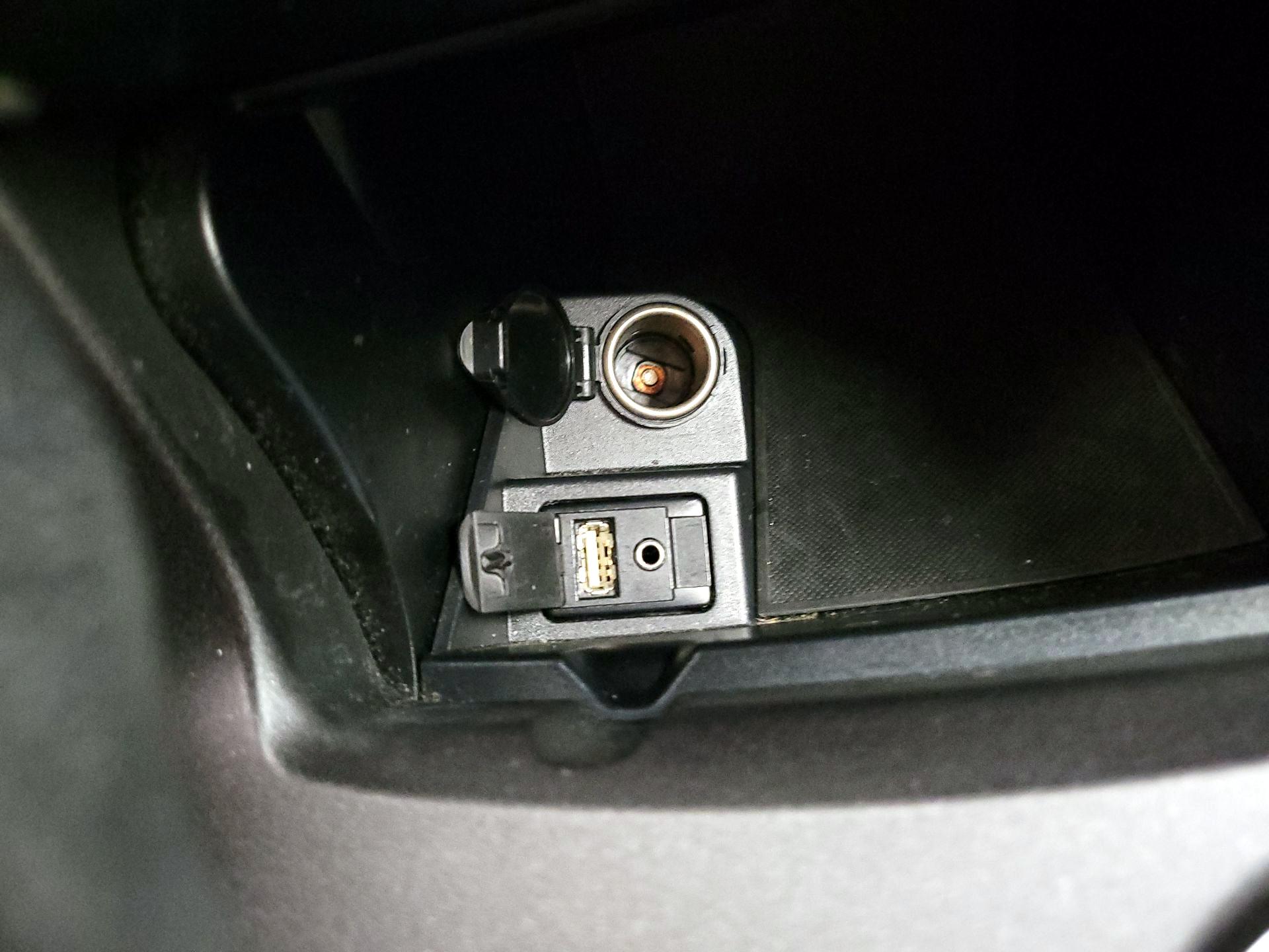 Thumbnail: 2015 Toyota Camry - 17