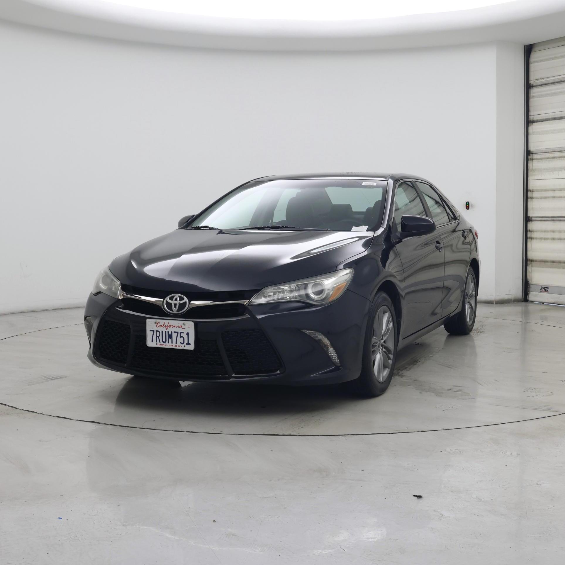 Thumbnail: 2015 Toyota Camry - 4