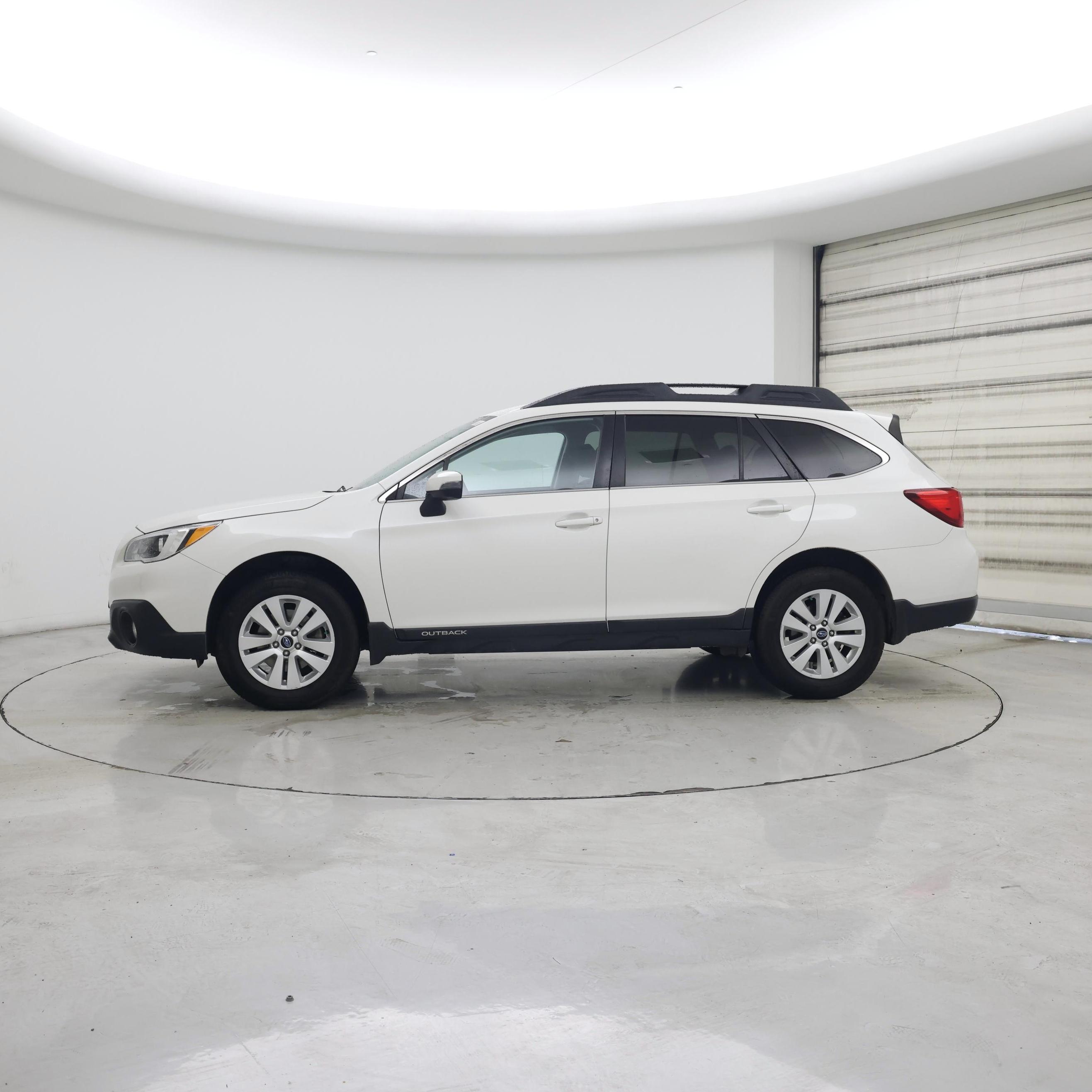 Thumbnail: 2016 Subaru Outback - 3