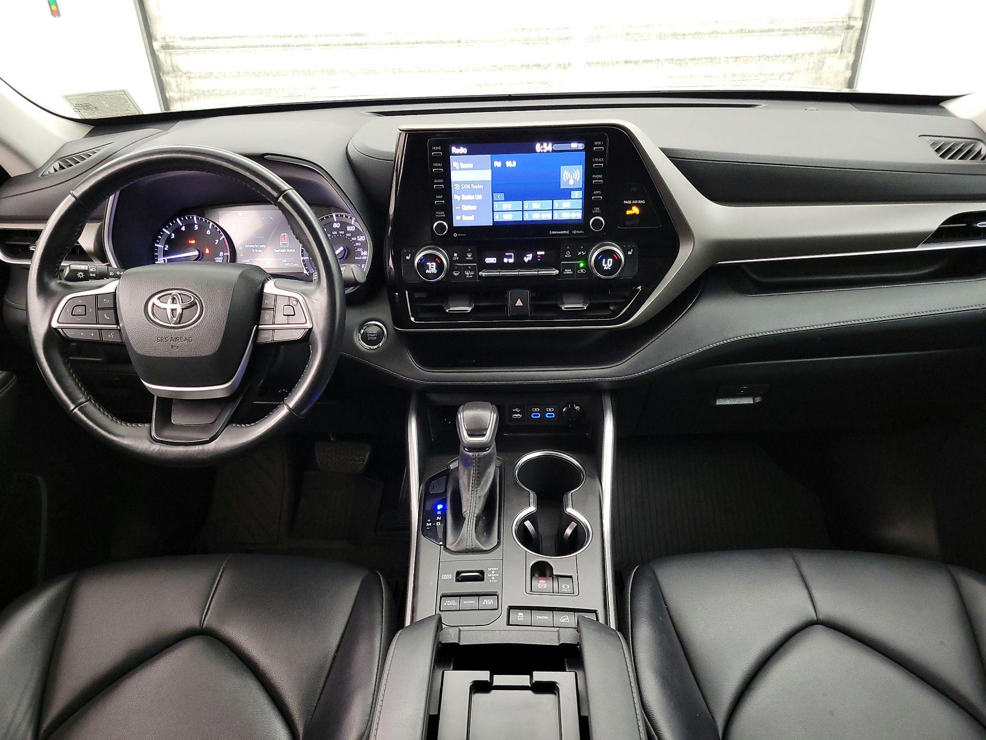 Thumbnail: 2022 Toyota Highlander - 9