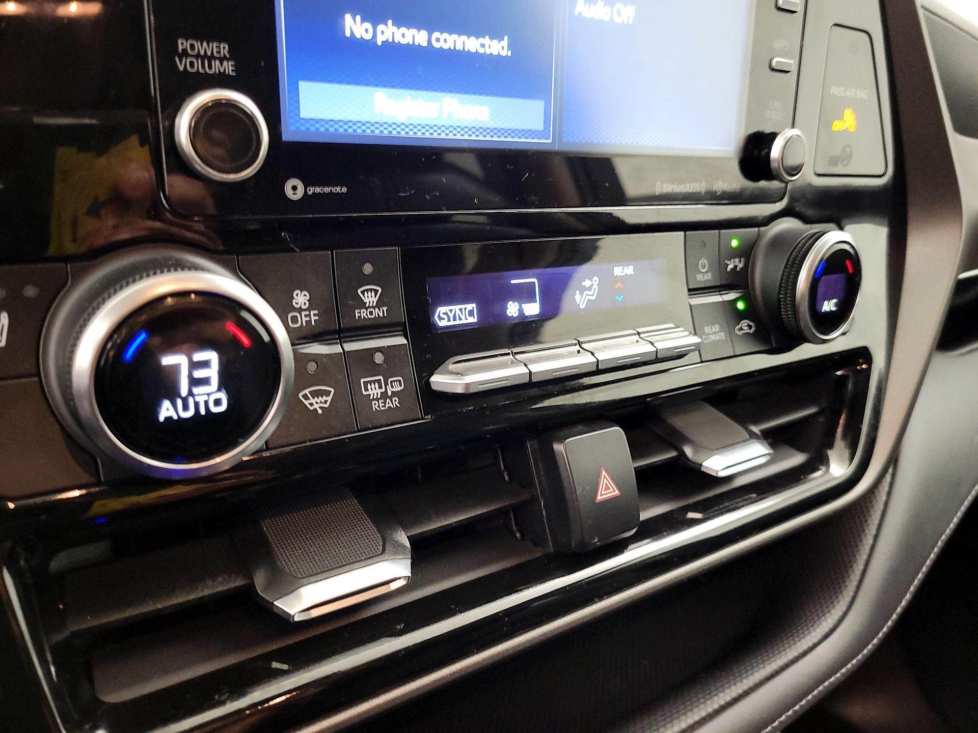 Thumbnail: 2022 Toyota Highlander - 16