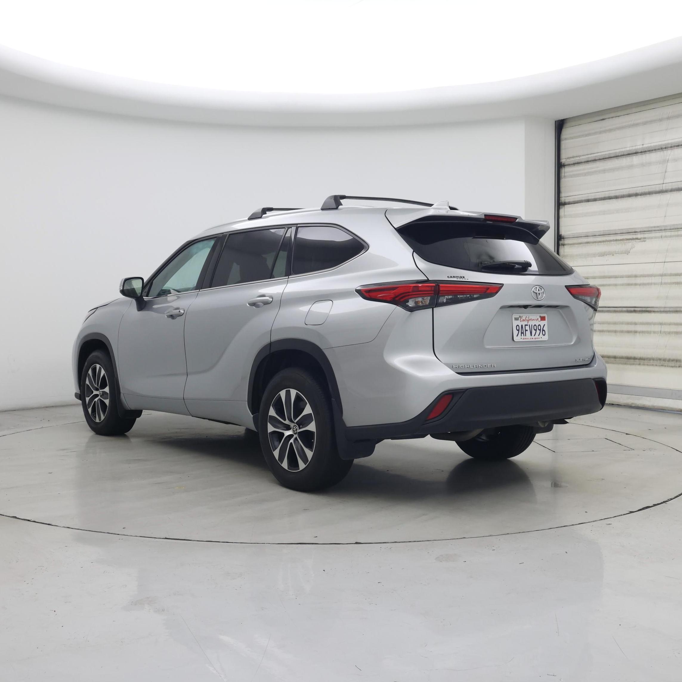 Thumbnail: 2022 Toyota Highlander - 2