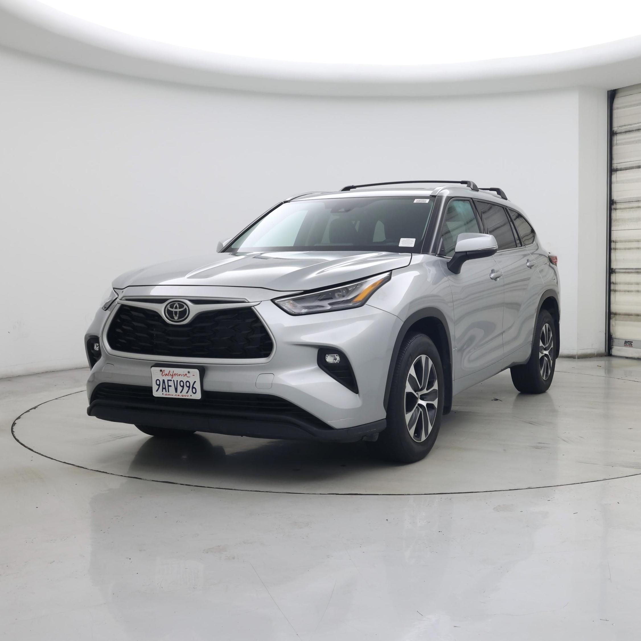 Thumbnail: 2022 Toyota Highlander - 4