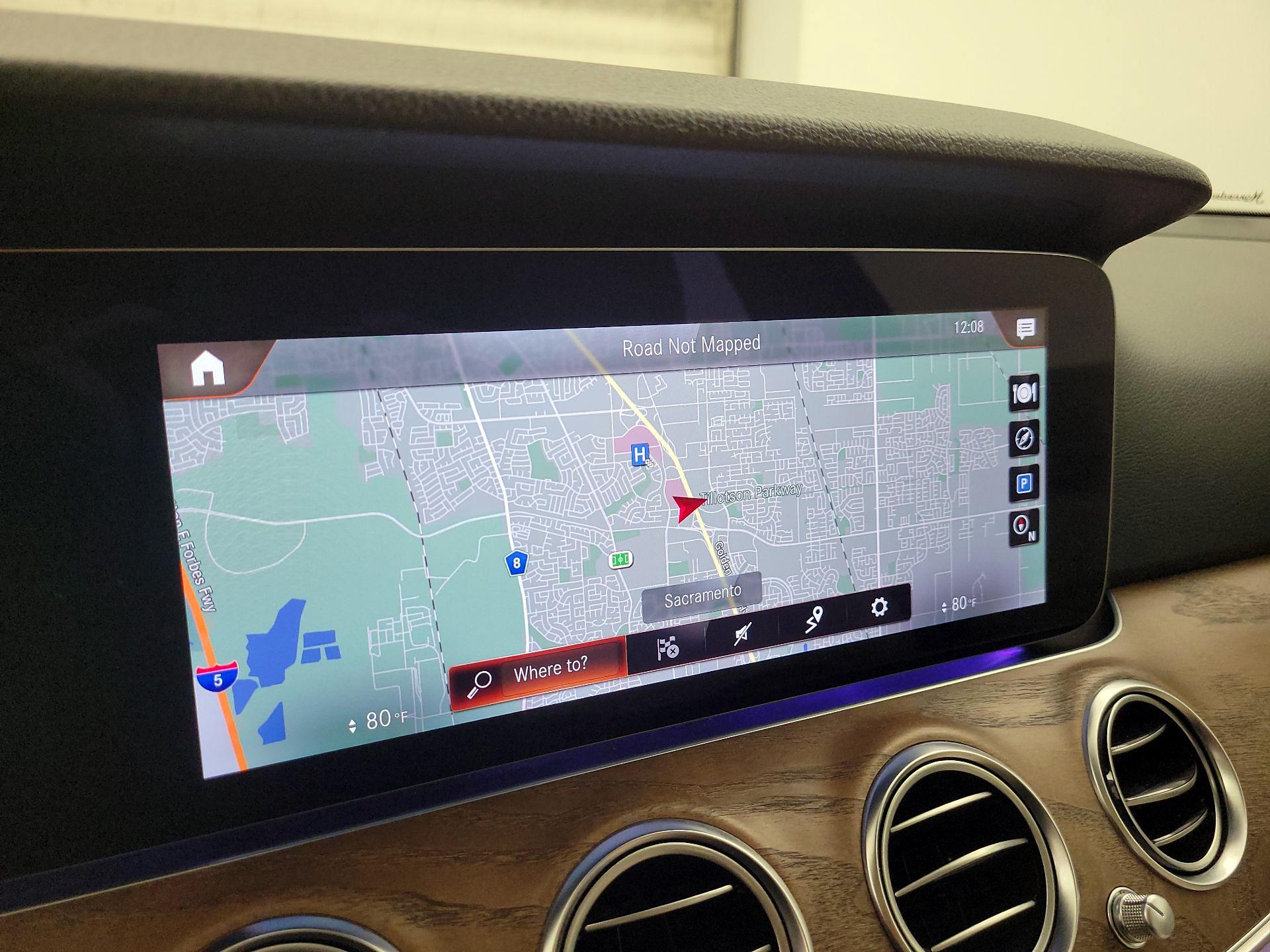 Thumbnail: 2022 Mercedes-Benz E-Class - 14