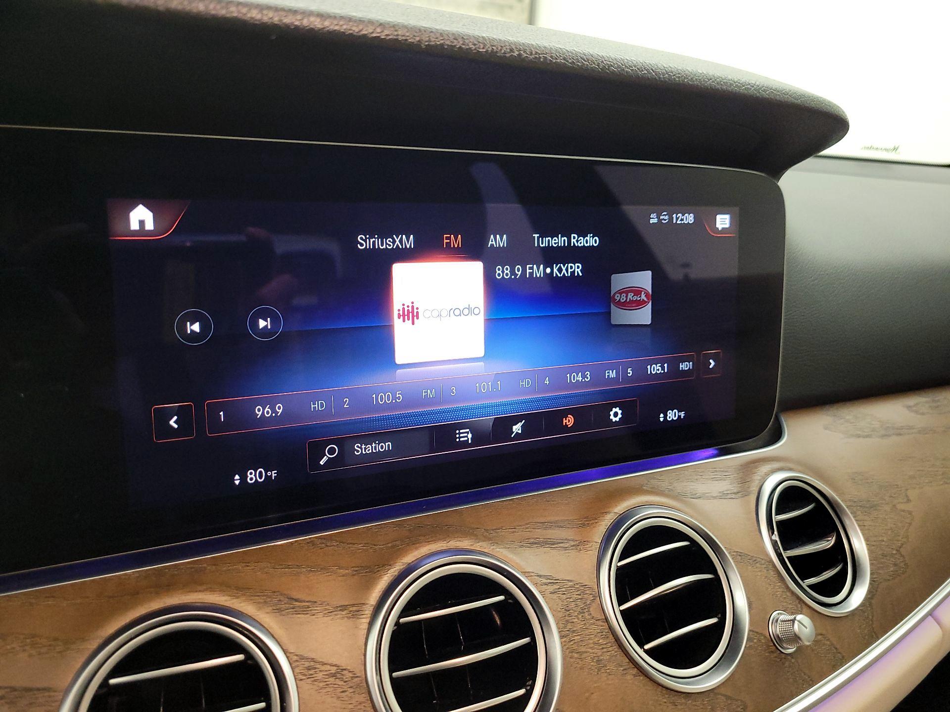 Thumbnail: 2022 Mercedes-Benz E-Class - 16