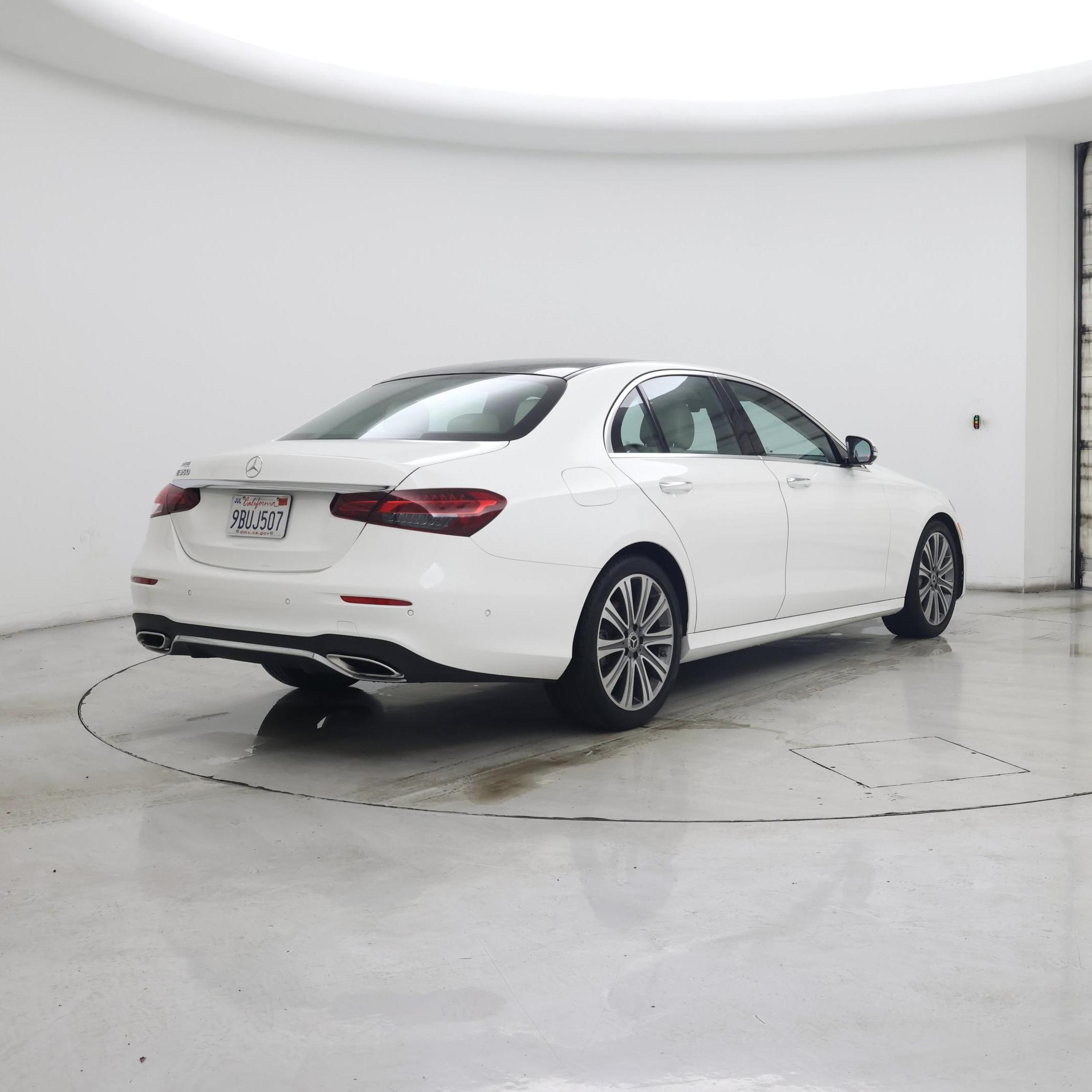 Thumbnail: 2022 Mercedes-Benz E-Class - 8