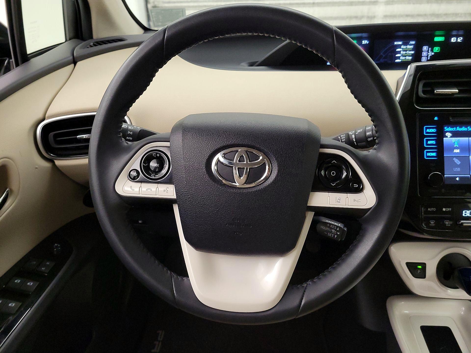 Thumbnail: 2016 Toyota Prius - 10