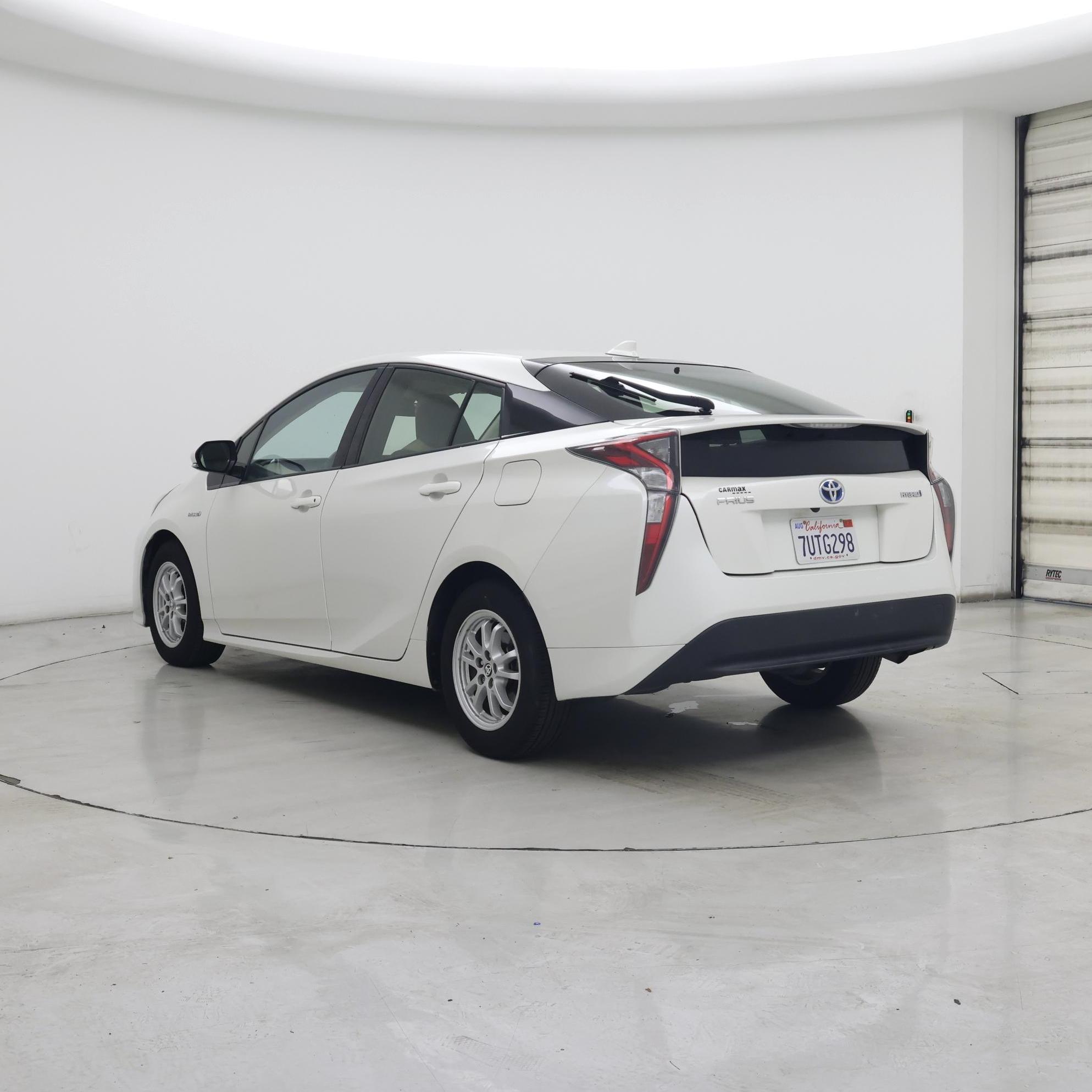 Thumbnail: 2016 Toyota Prius - 2