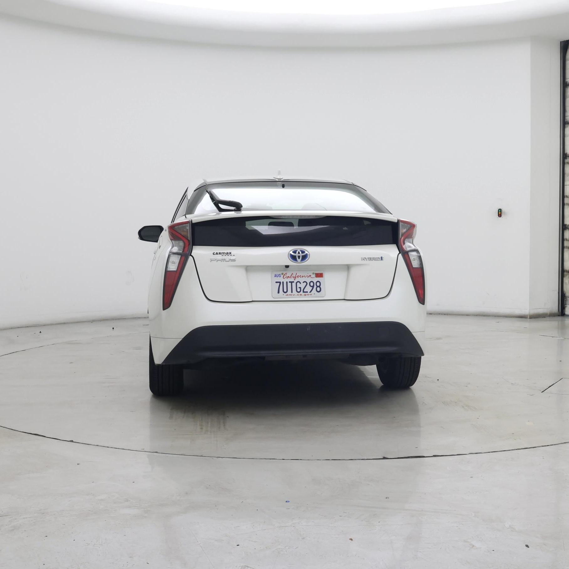 Thumbnail: 2016 Toyota Prius - 6