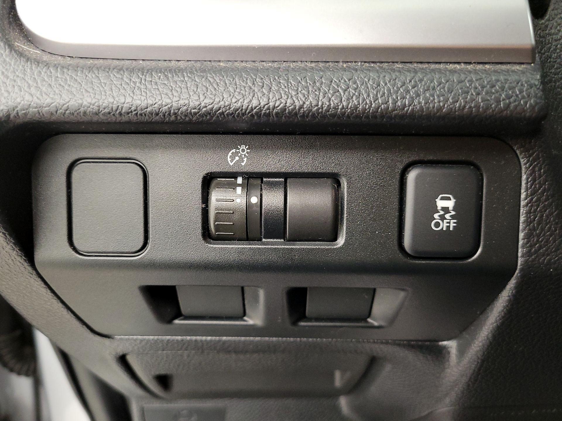 Thumbnail: 2015 Subaru Forester - 13