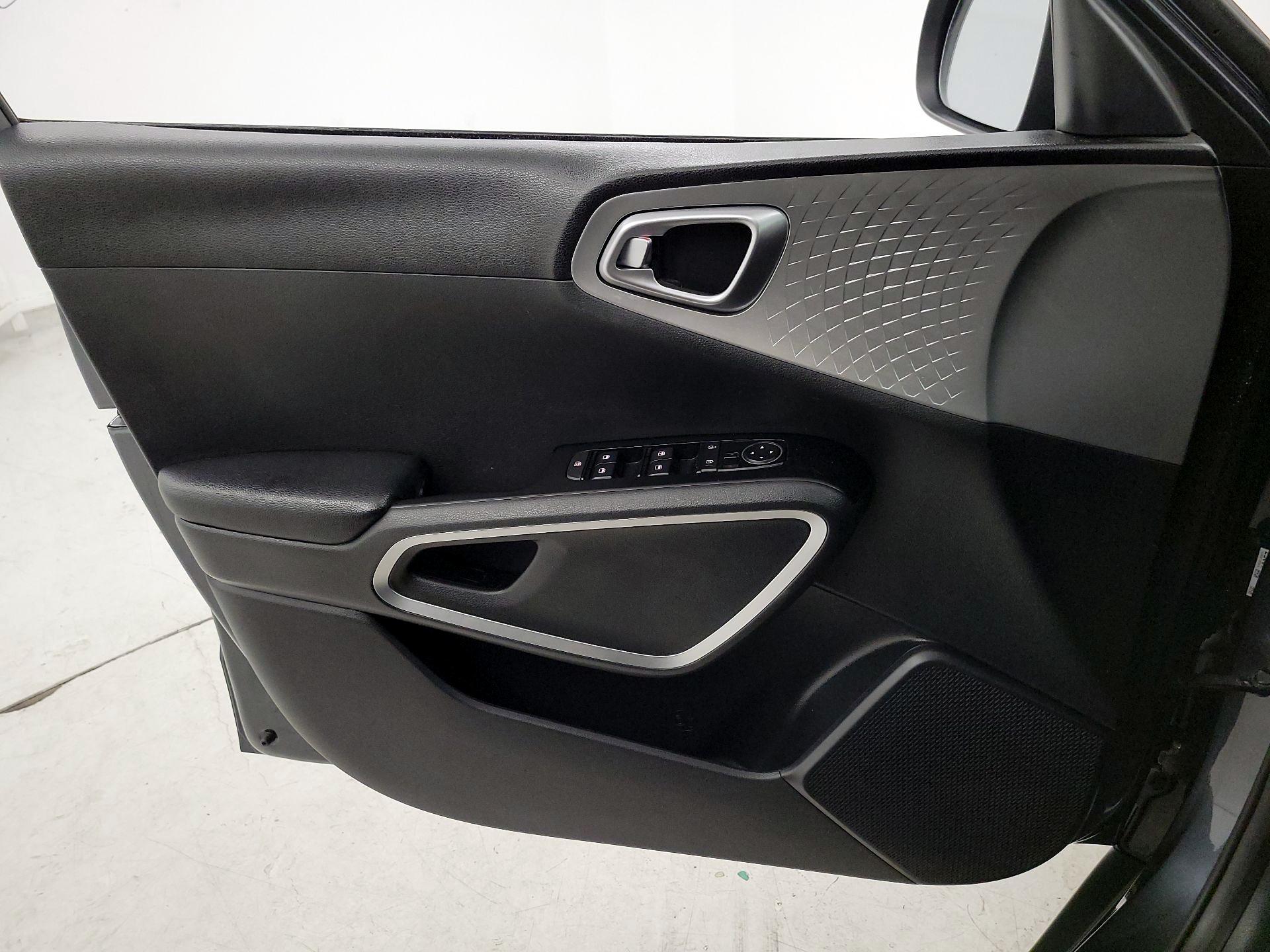 Thumbnail: 2021 Kia Soul - 12