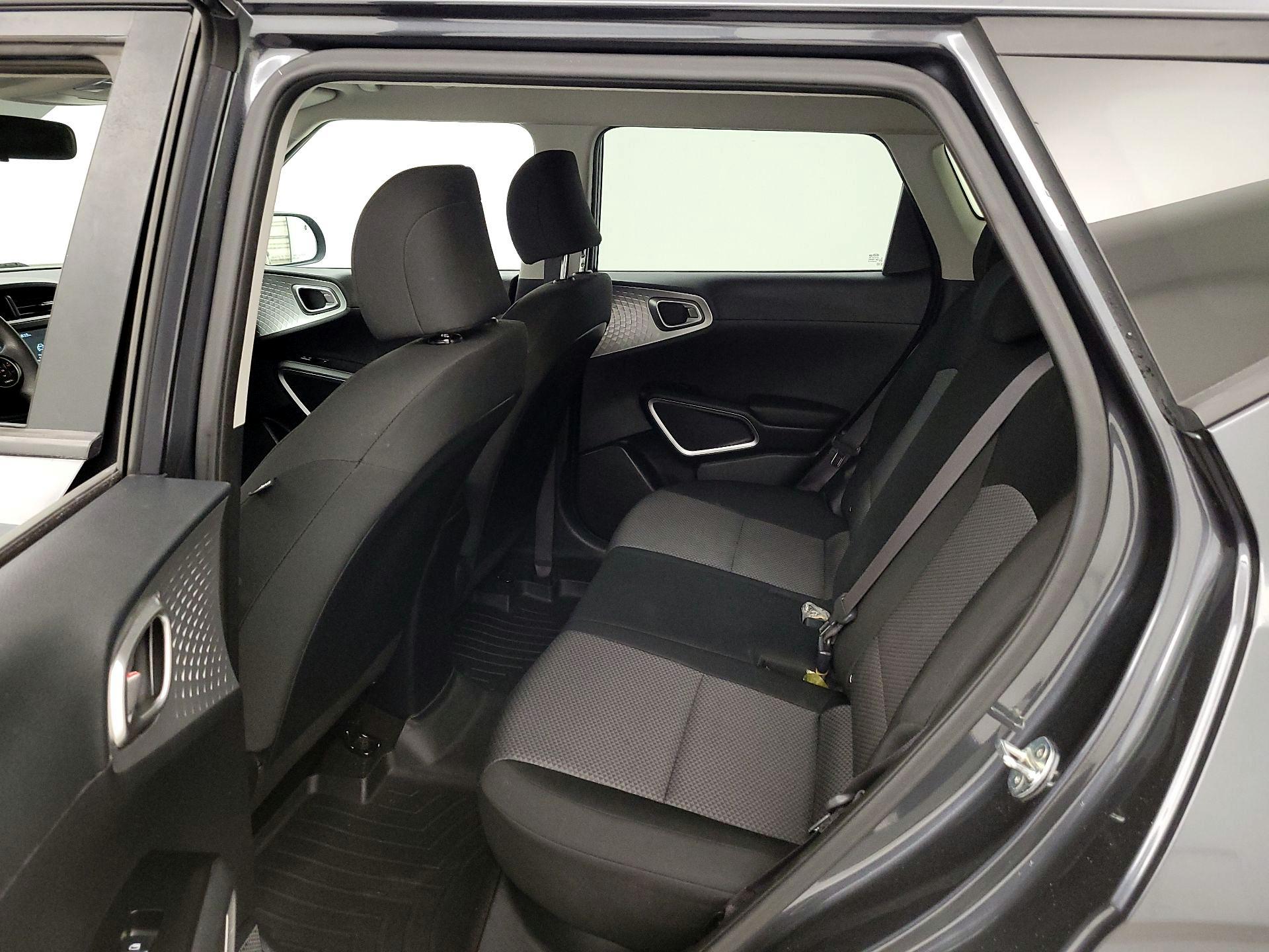 Thumbnail: 2021 Kia Soul - 18