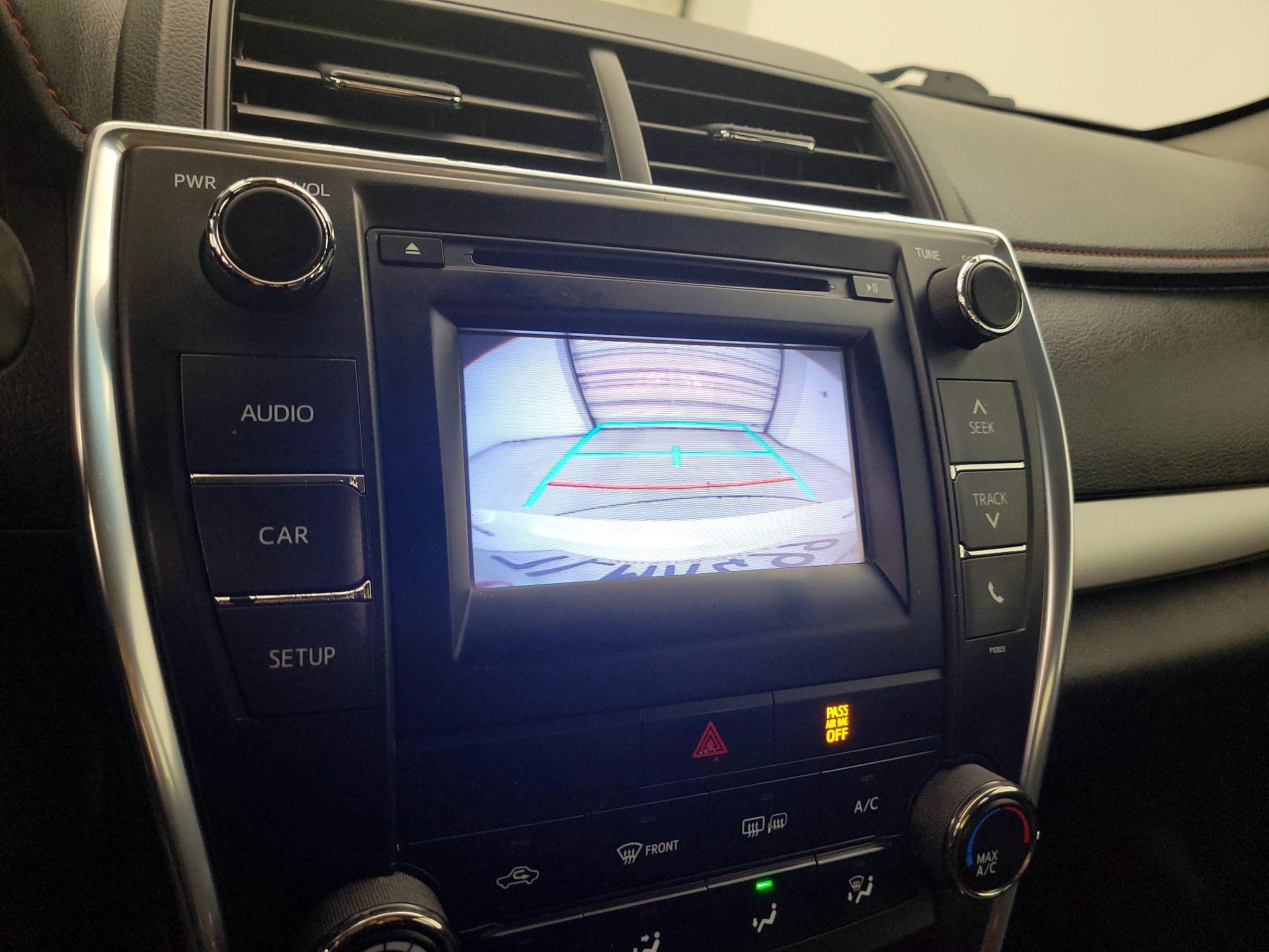 Thumbnail: 2015 Toyota Camry - 14