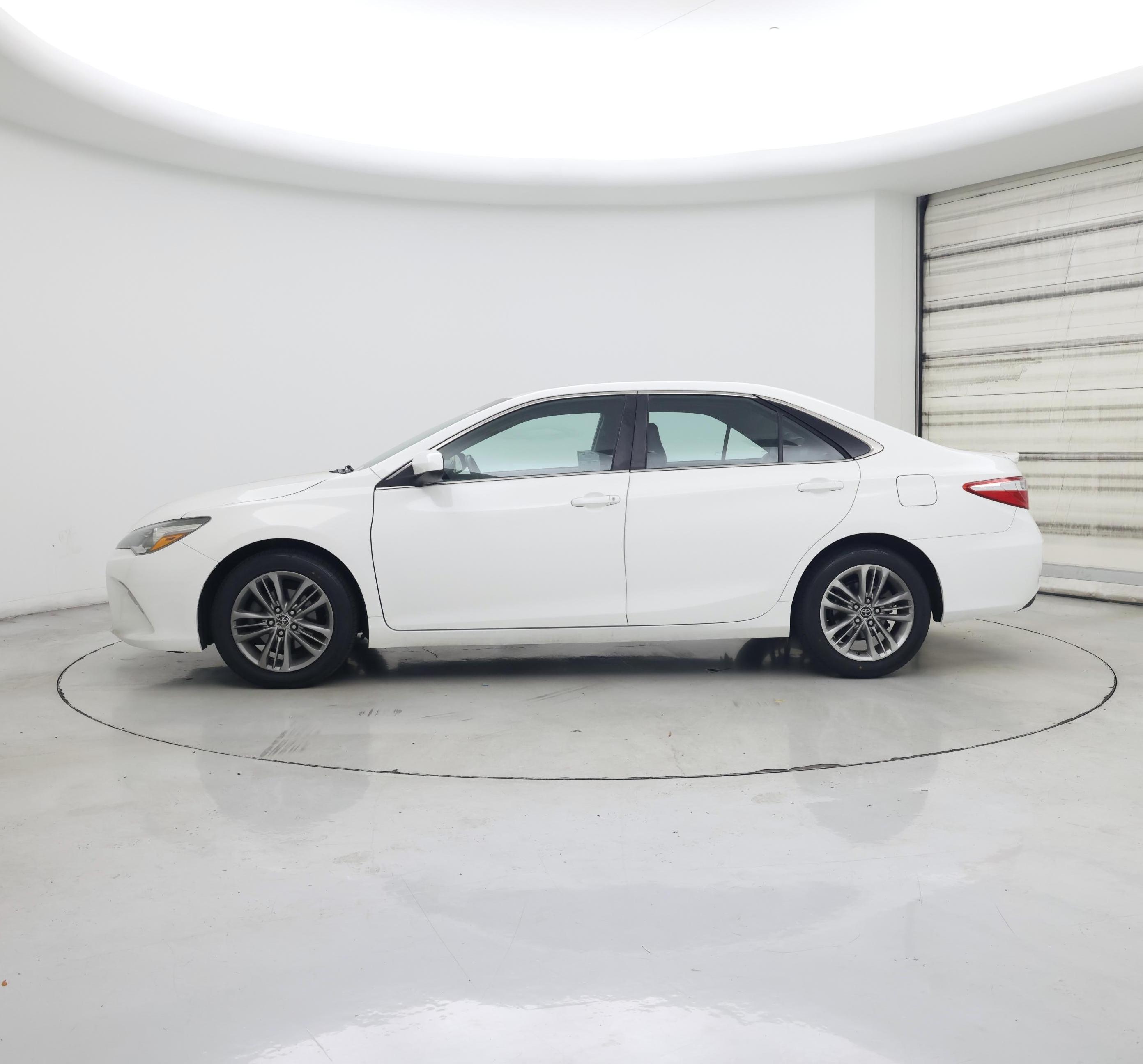 Thumbnail: 2015 Toyota Camry - 3