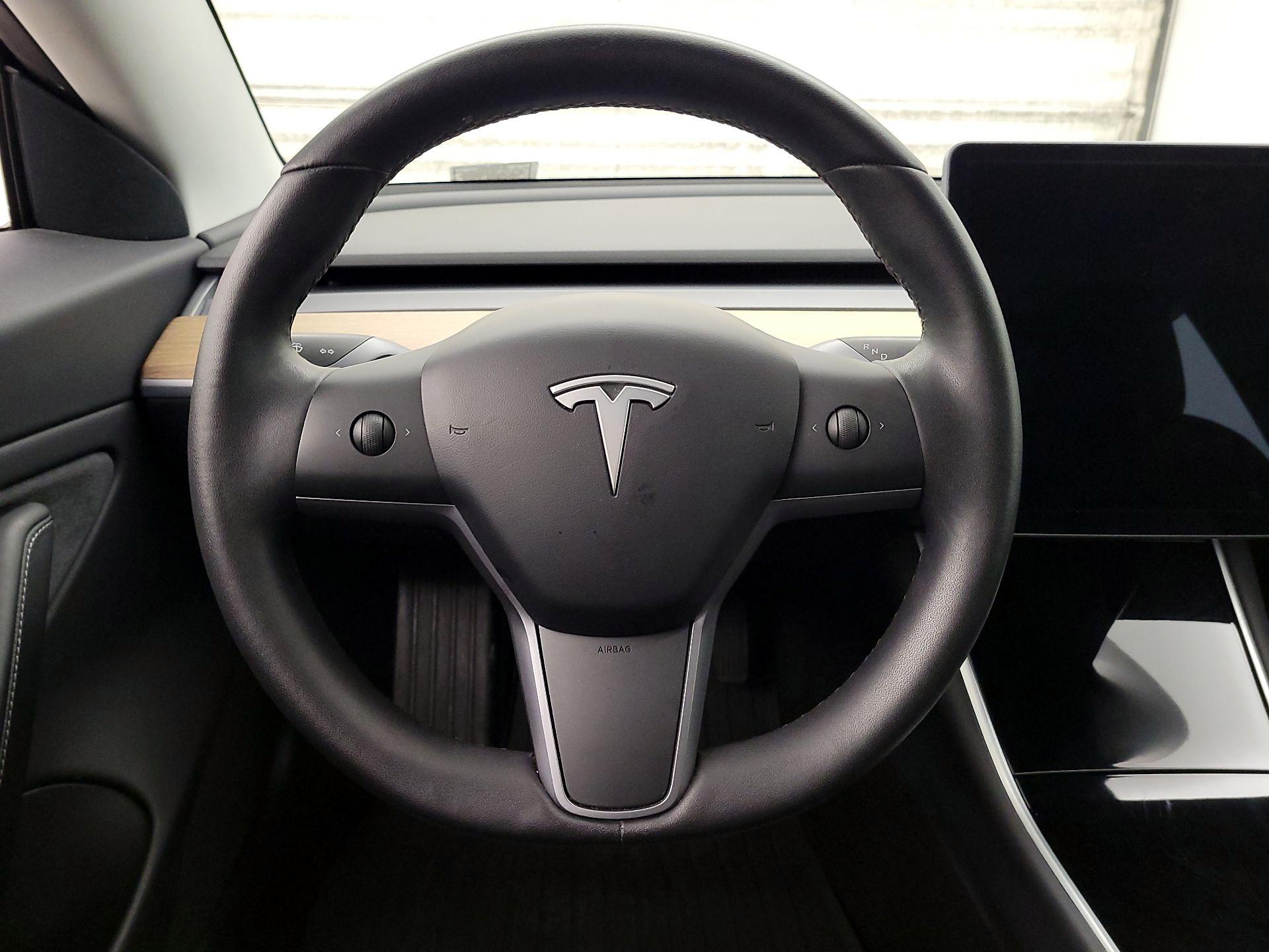 Thumbnail: 2019 Tesla Model 3 - 10