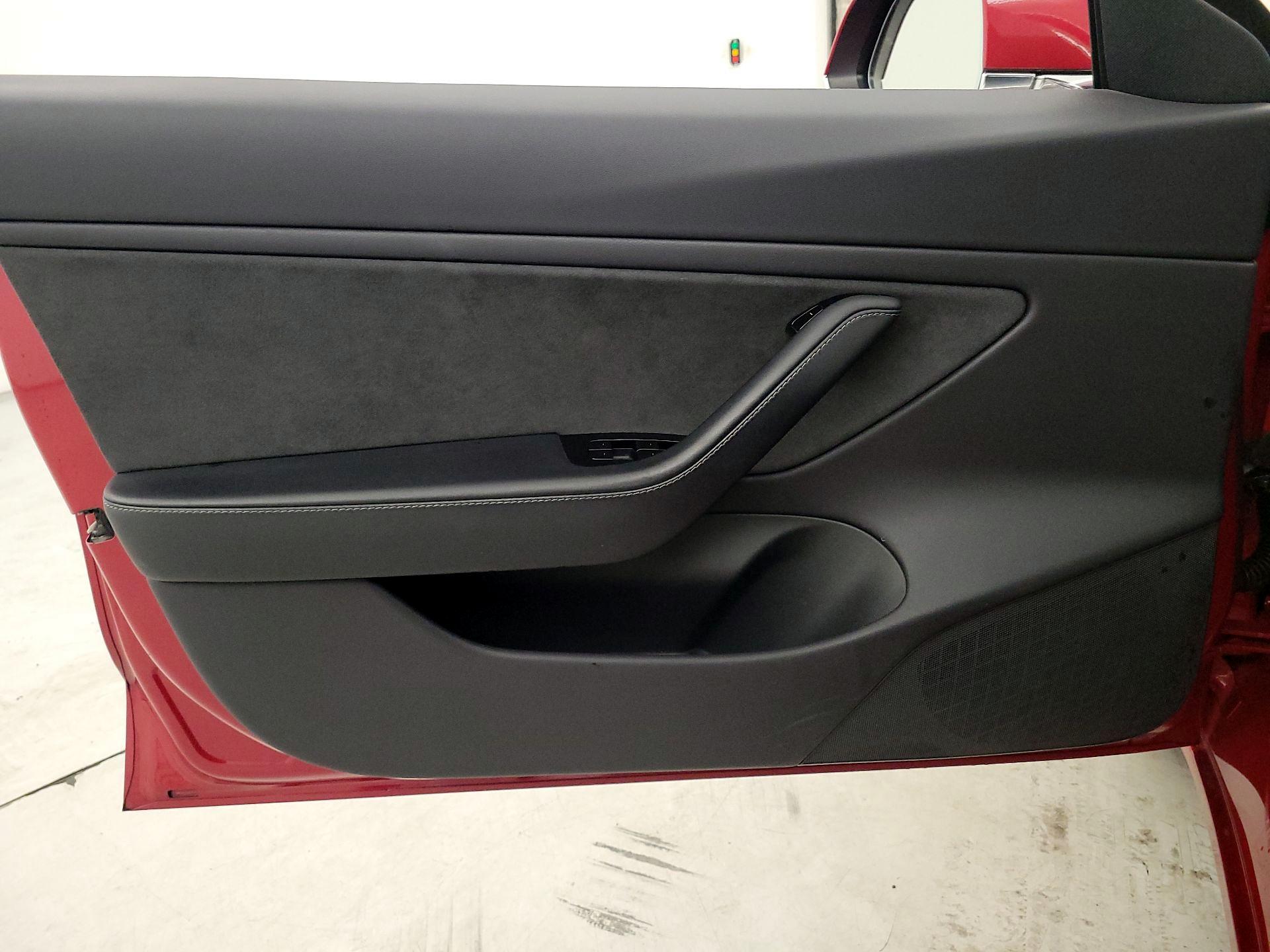 Thumbnail: 2019 Tesla Model 3 - 12