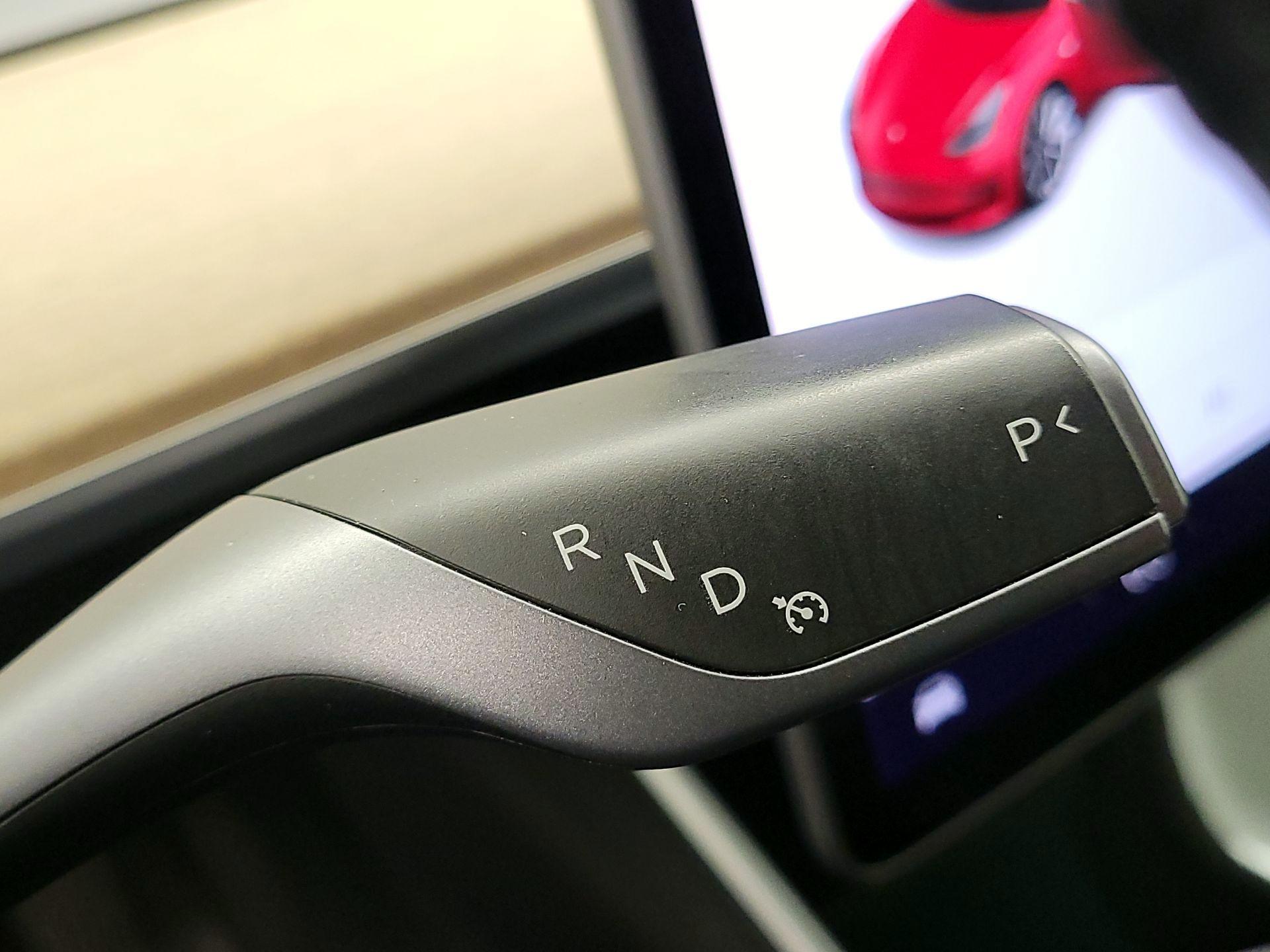 Thumbnail: 2019 Tesla Model 3 - 17