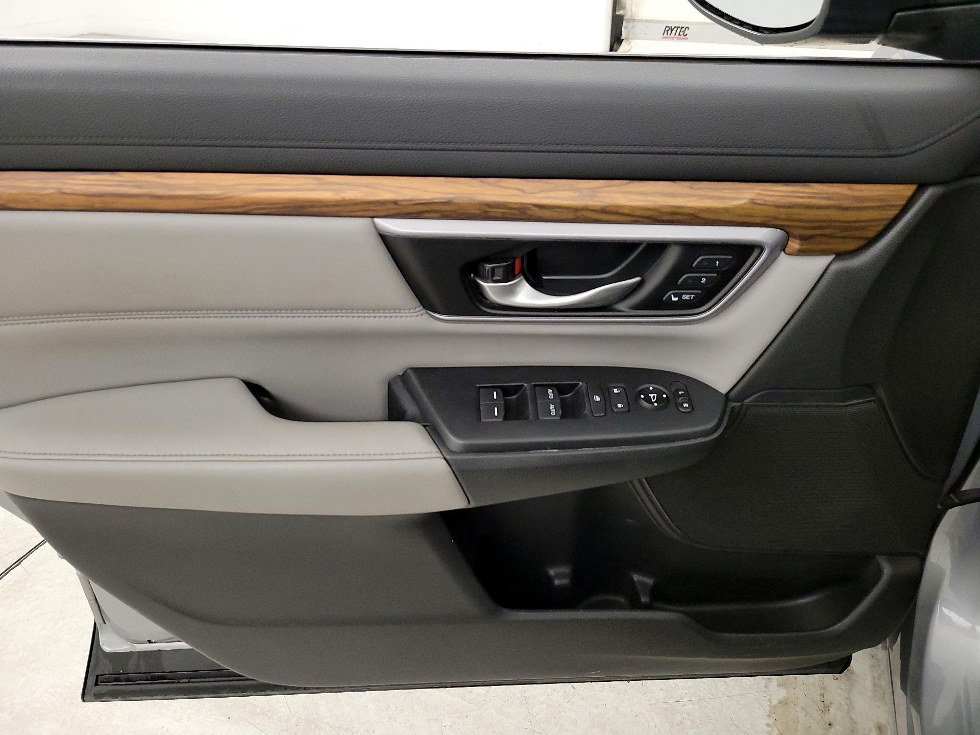 Thumbnail: 2017 Honda CR-V - 12