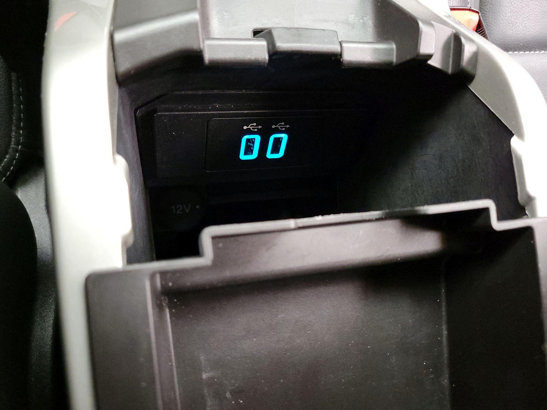 Thumbnail: 2016 Ford C-Max - 19