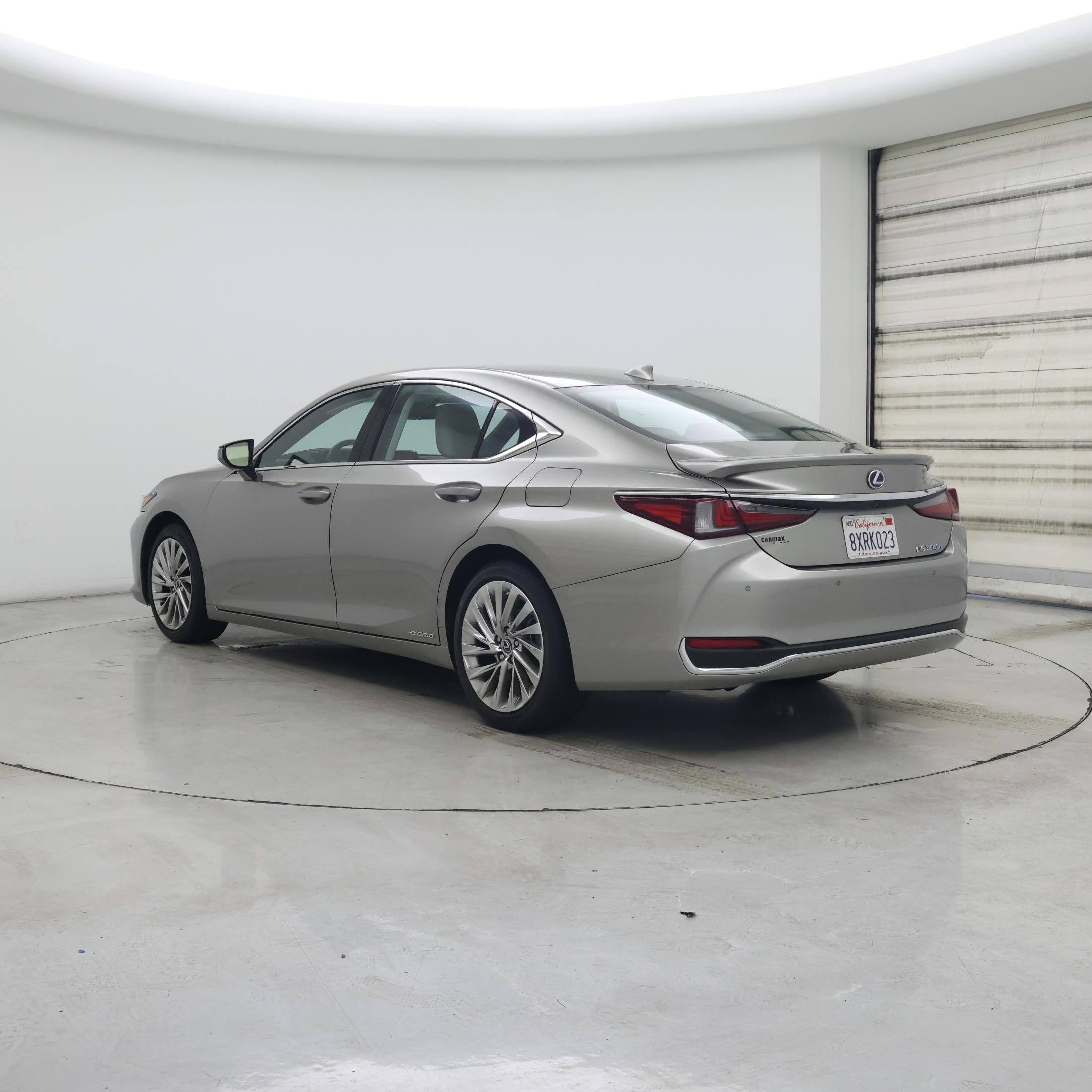 Thumbnail: 2021 Lexus ES - 2