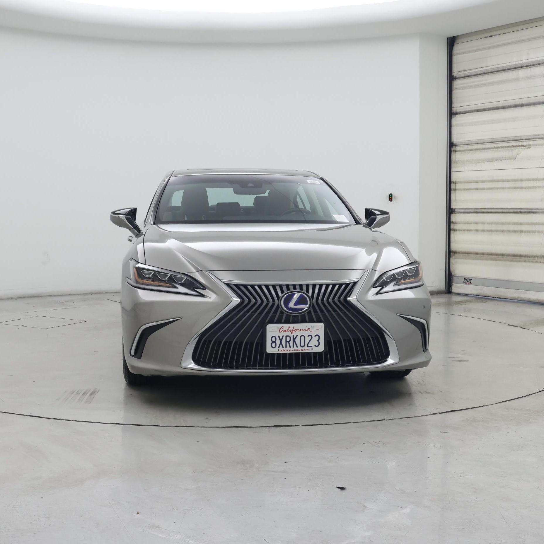 Thumbnail: 2021 Lexus ES - 5