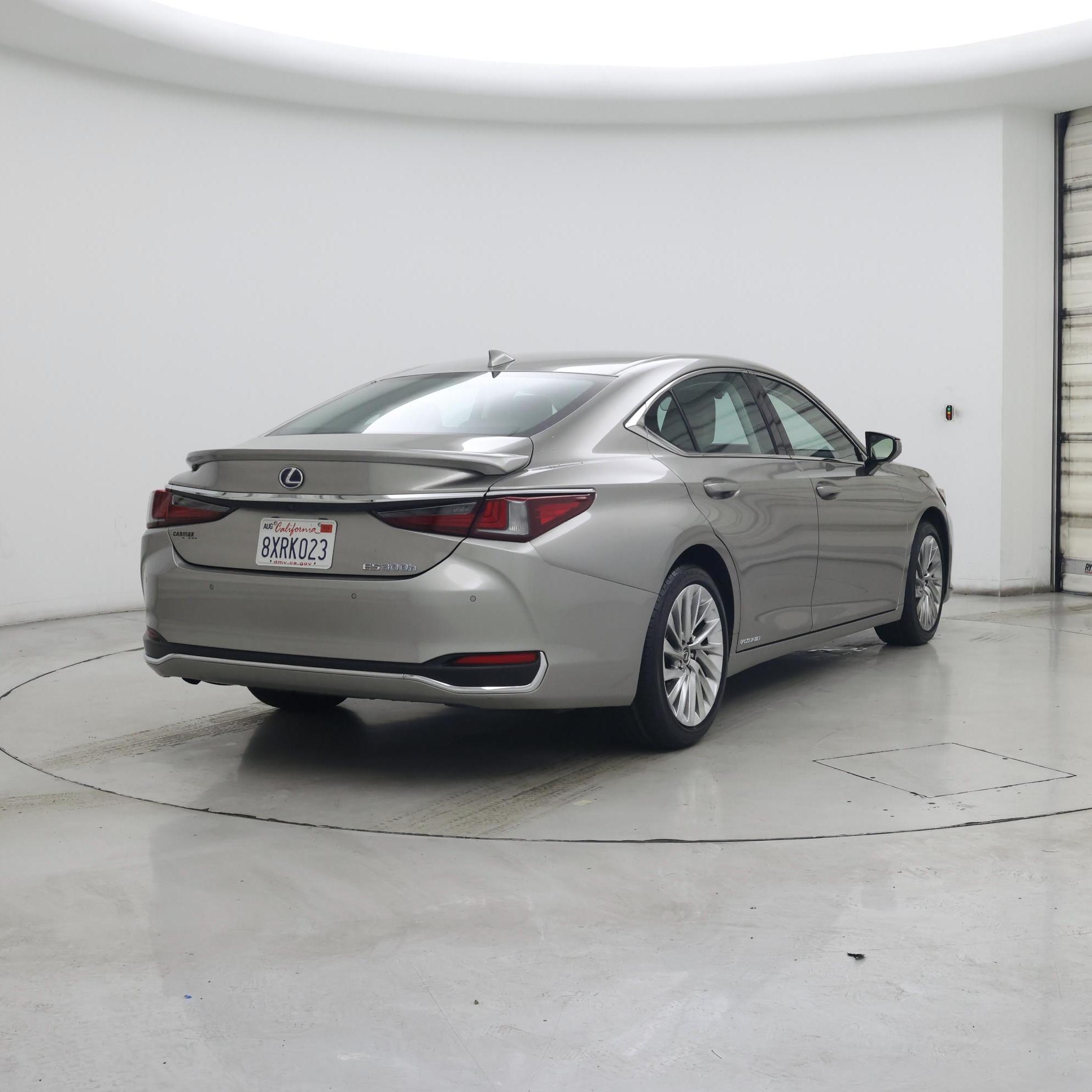 Thumbnail: 2021 Lexus ES - 8