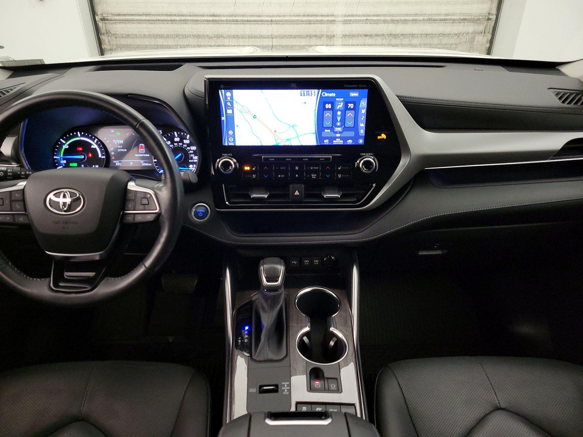 Thumbnail: 2021 Toyota Highlander - 9