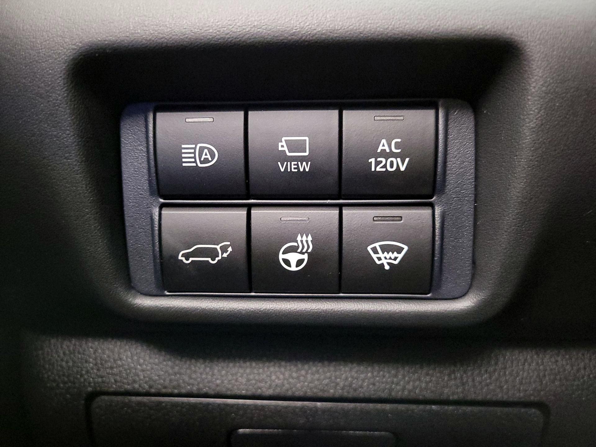 Thumbnail: 2021 Toyota Highlander - 13