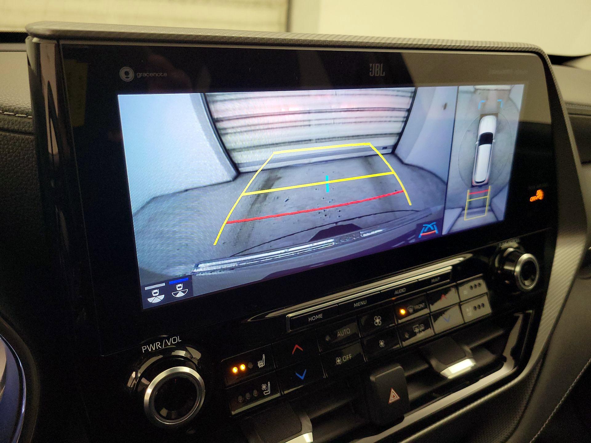 Thumbnail: 2021 Toyota Highlander - 15